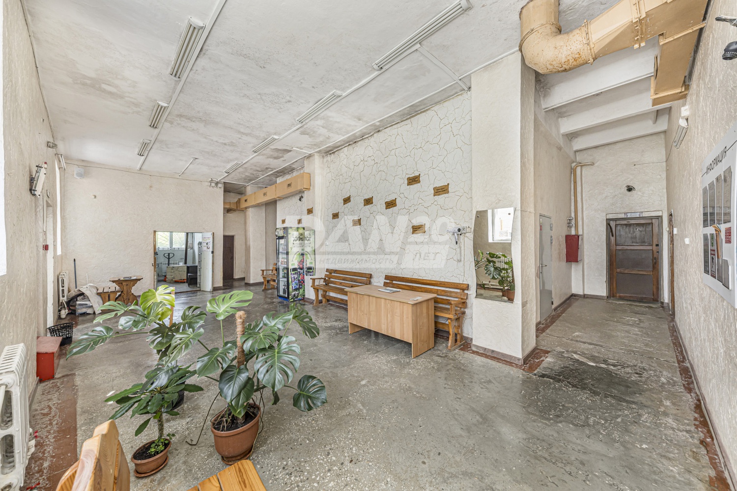 Помещение свободного назначения 818,6 м²