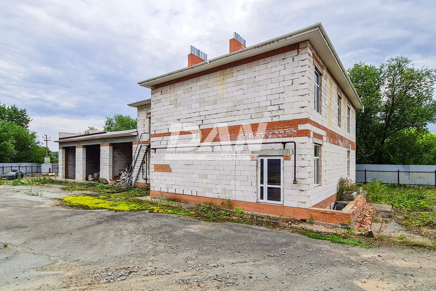 Помещение свободного назначения 1032 м²