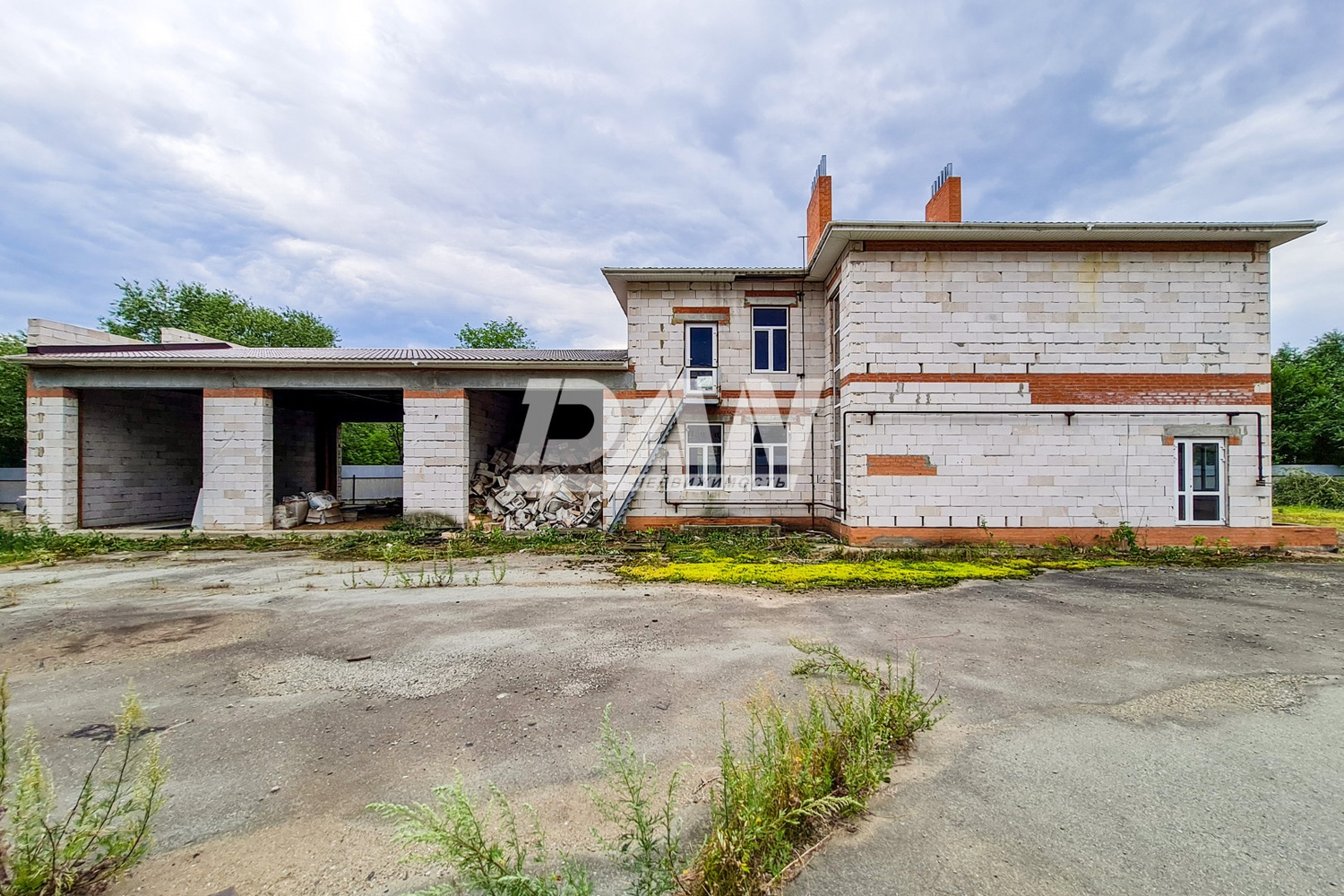 Помещение свободного назначения 1032 м²