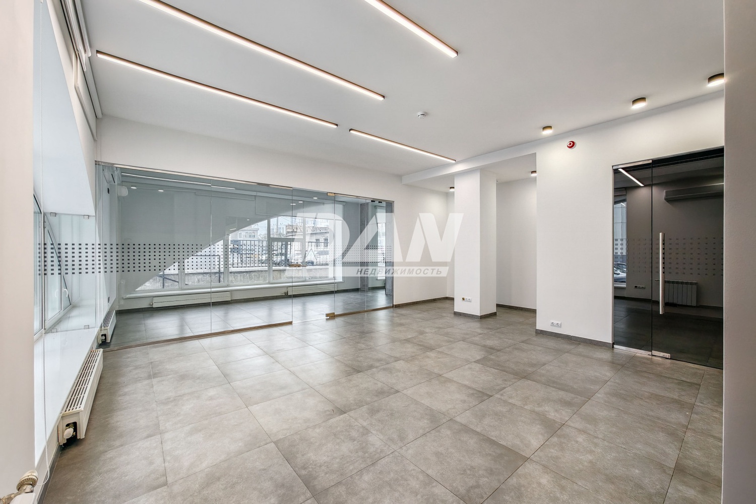Торговое помещение 267,2 м²