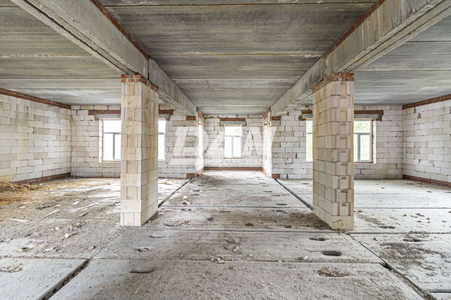 Помещение свободного назначения 1032 м²