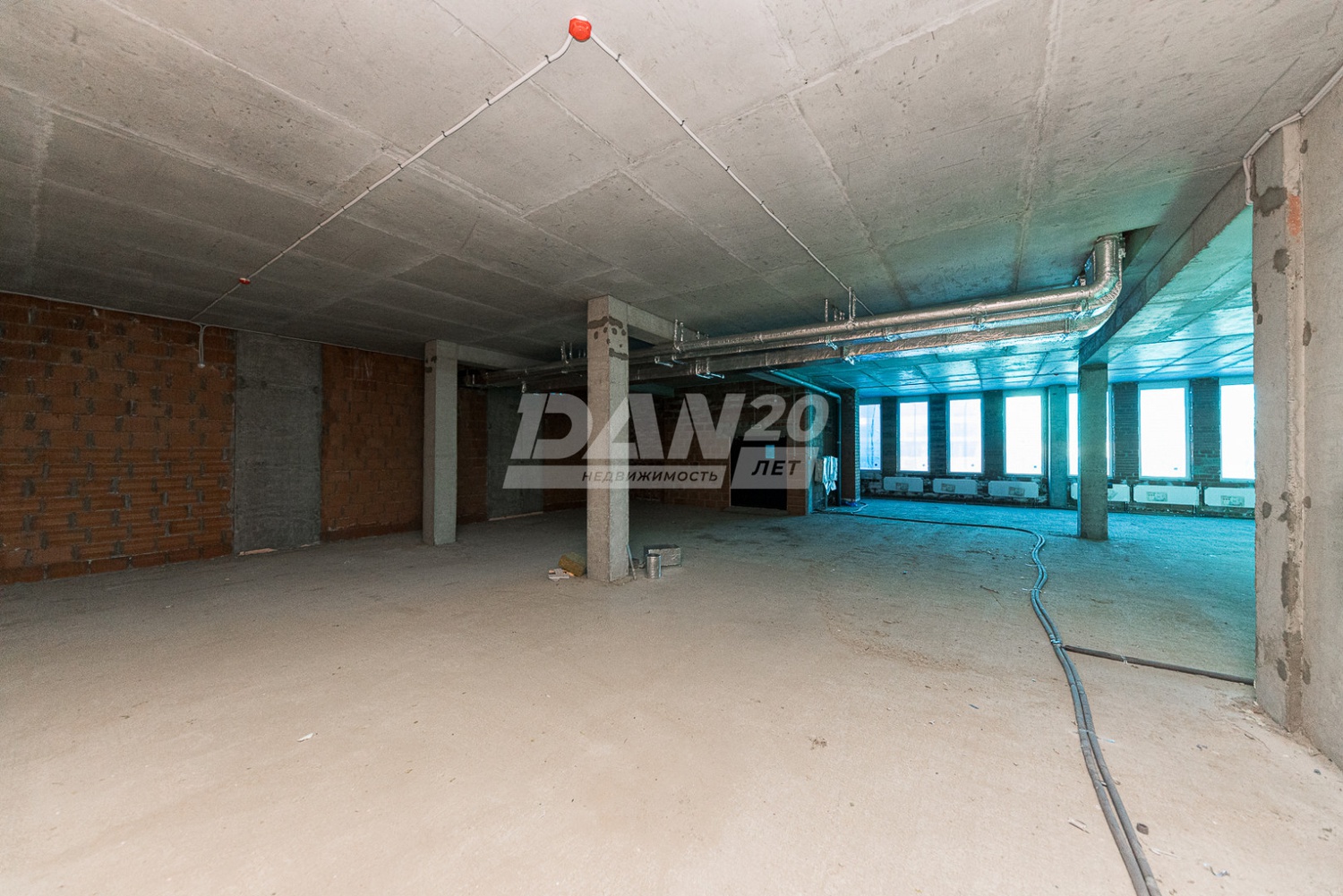 Торговая площадь 298,6 м²