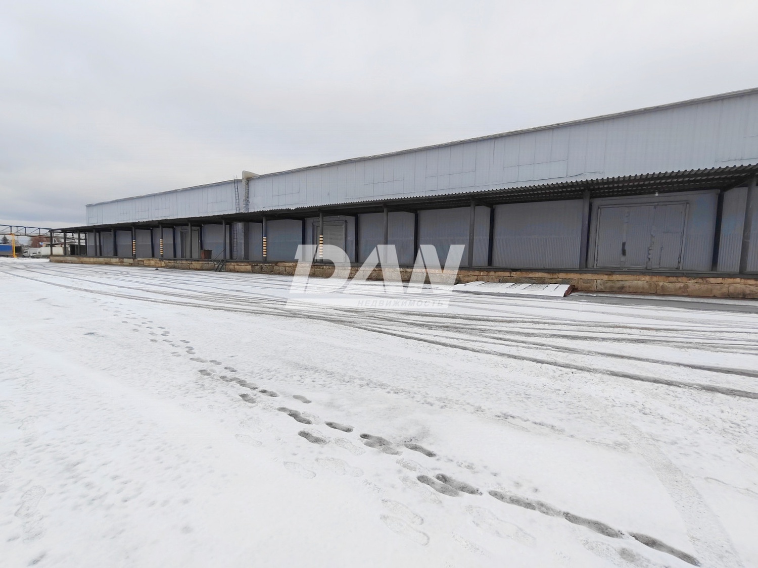 Склад 1400 м²