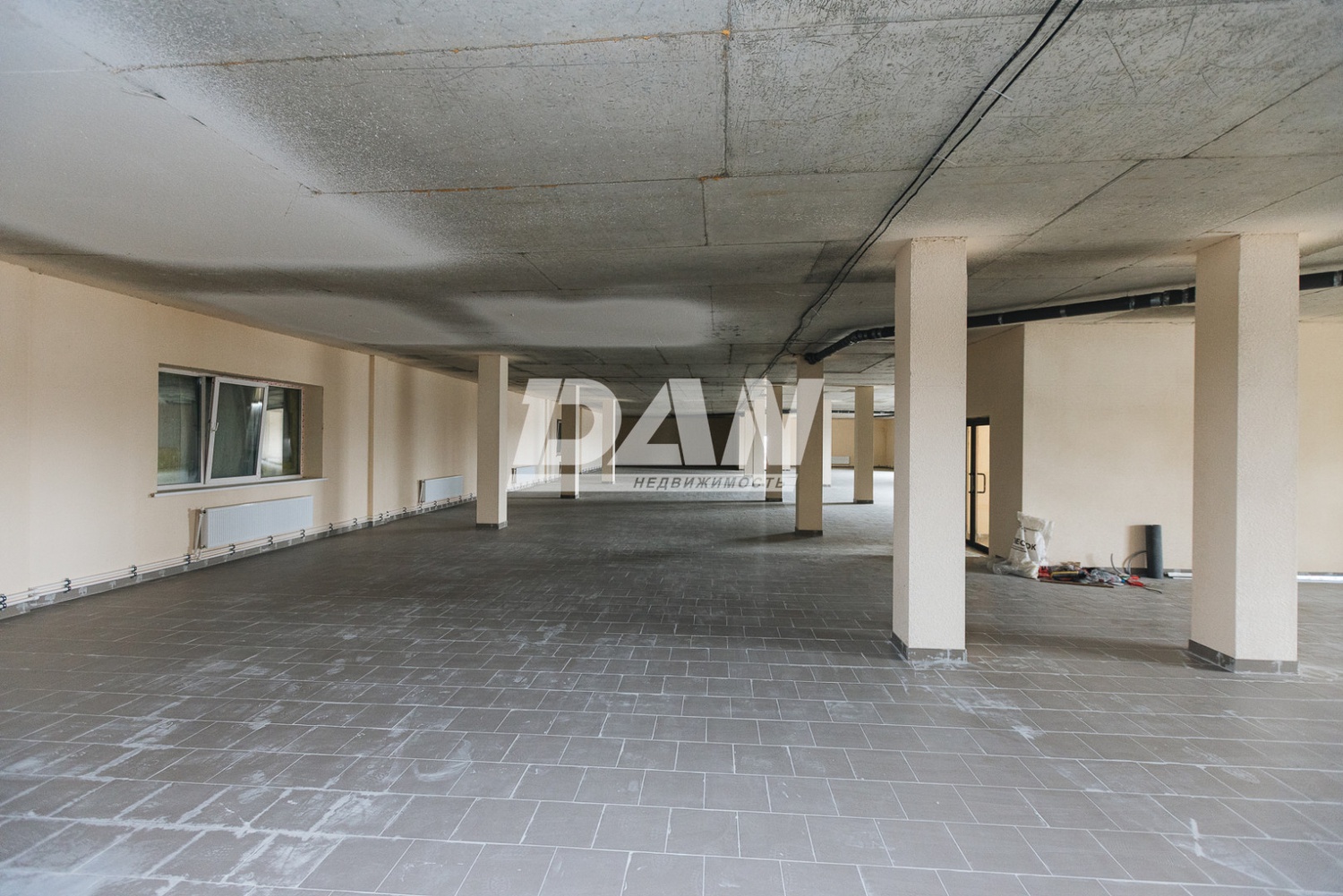 Помещение свободного назначения 844 м²
