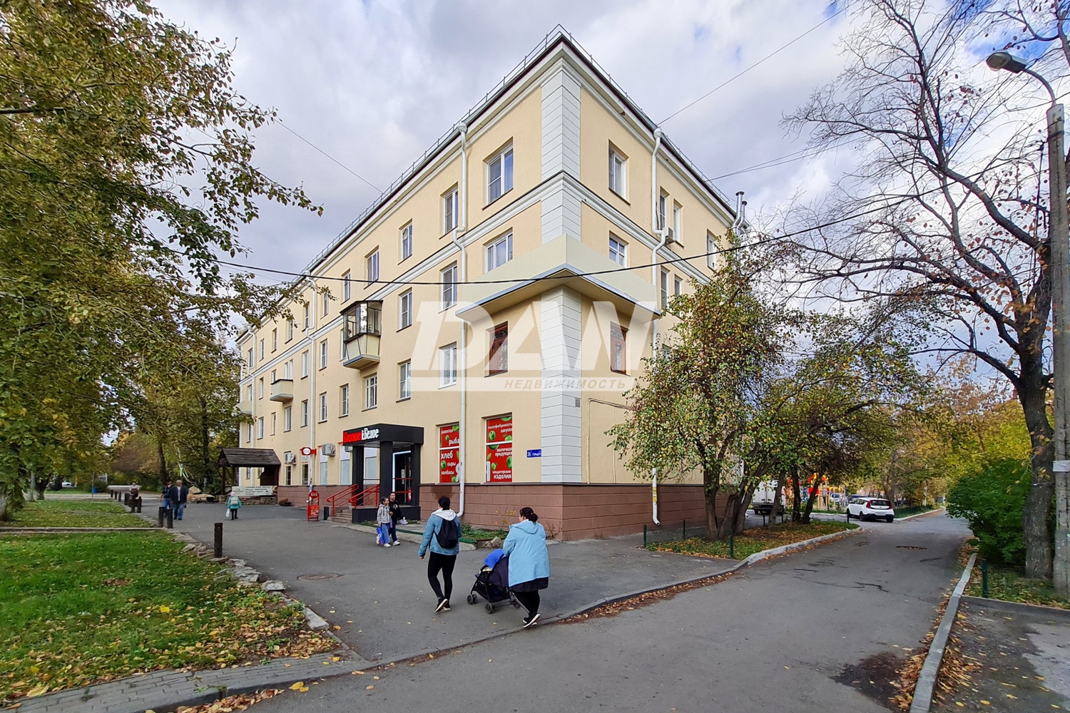 Торговая площадь 457 м²