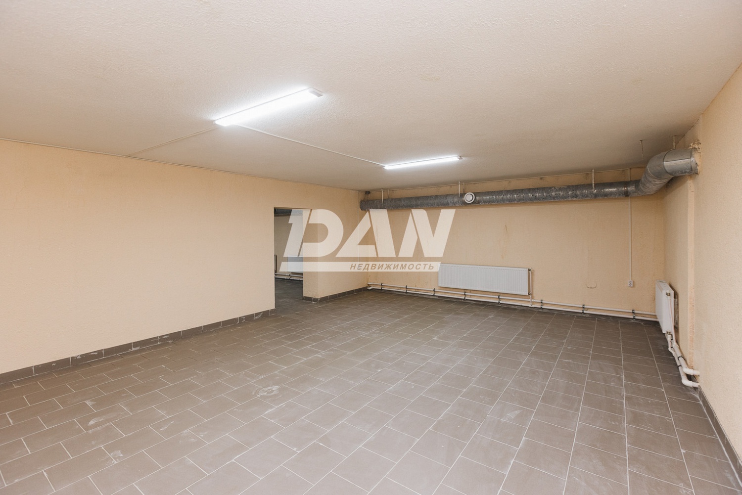 Помещение свободного назначения 610 м²