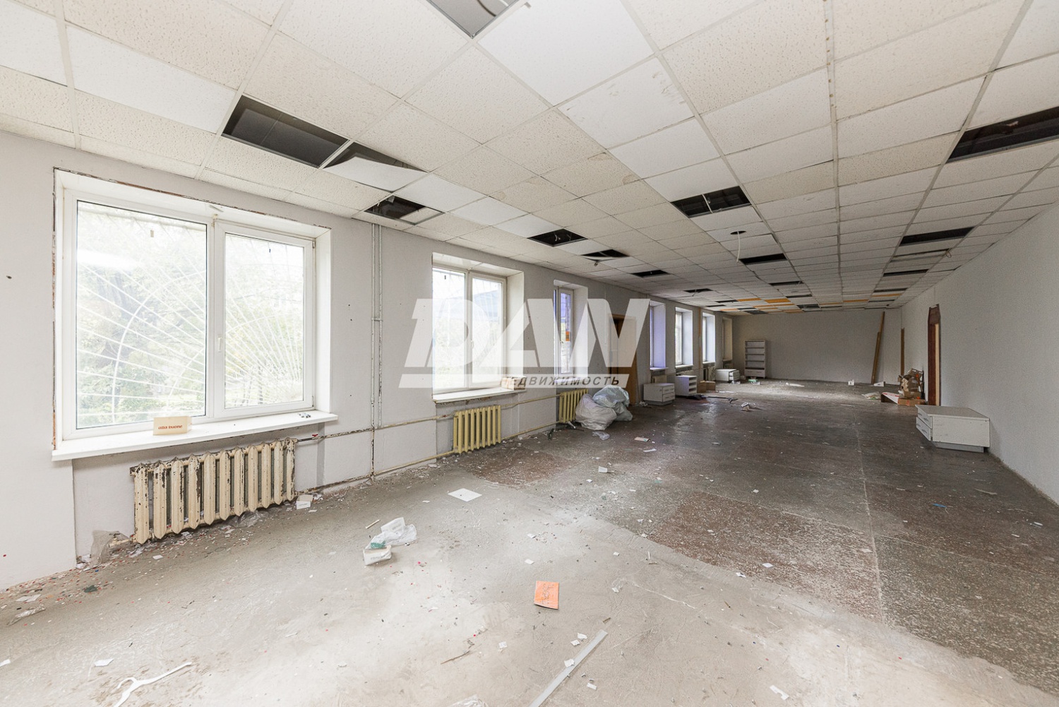 Торговое помещение 300 м²