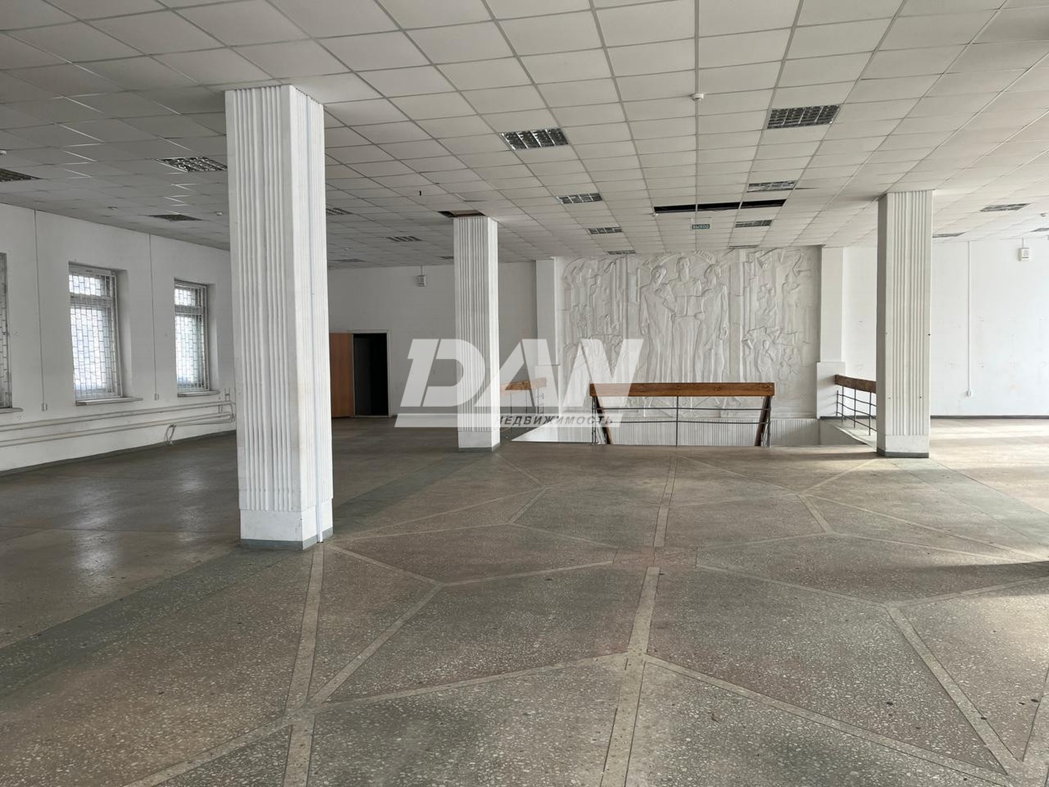 Помещение свободного назначения 450 м²