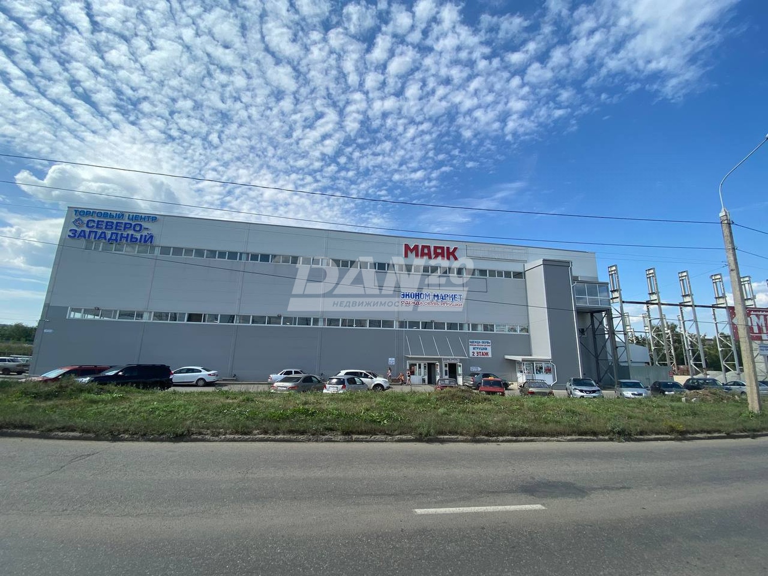 Торговое помещение 1000 м²