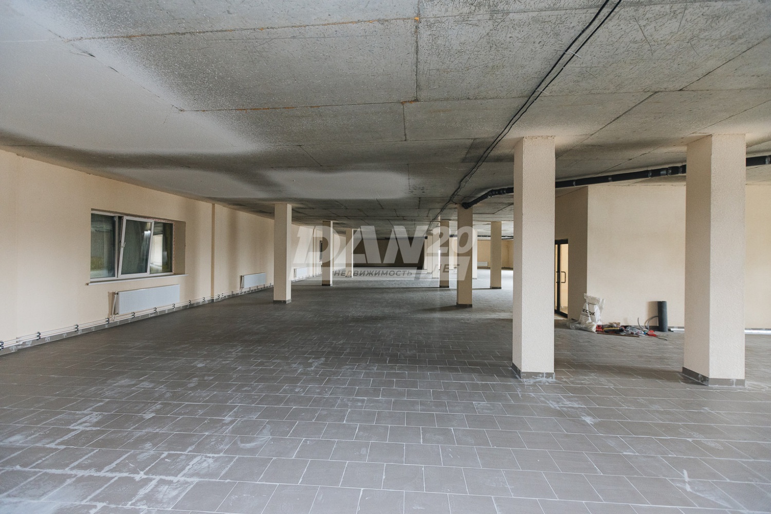 Помещение свободного назначения 844 м²