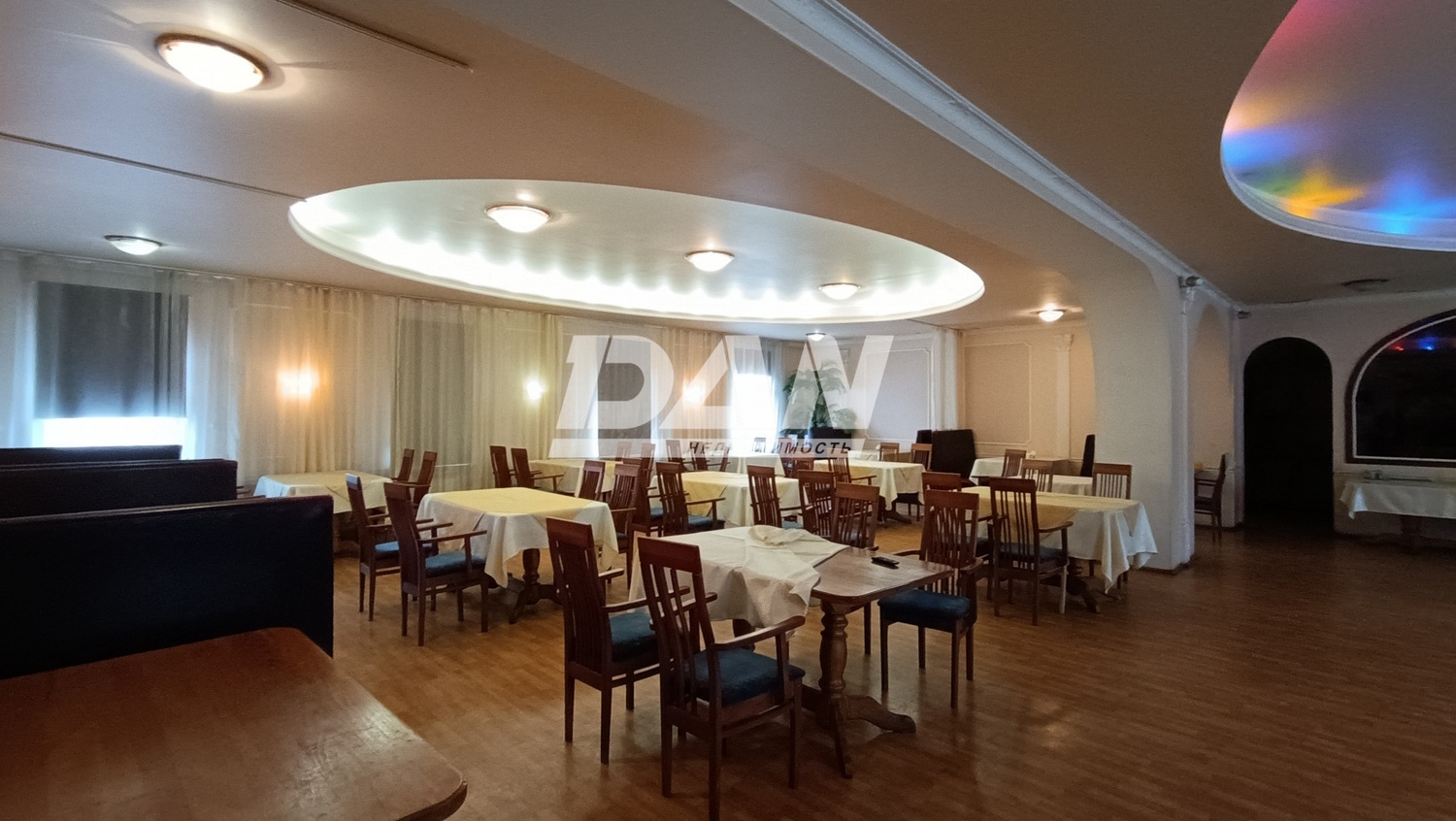 Помещение свободного назначения 587,8 м²