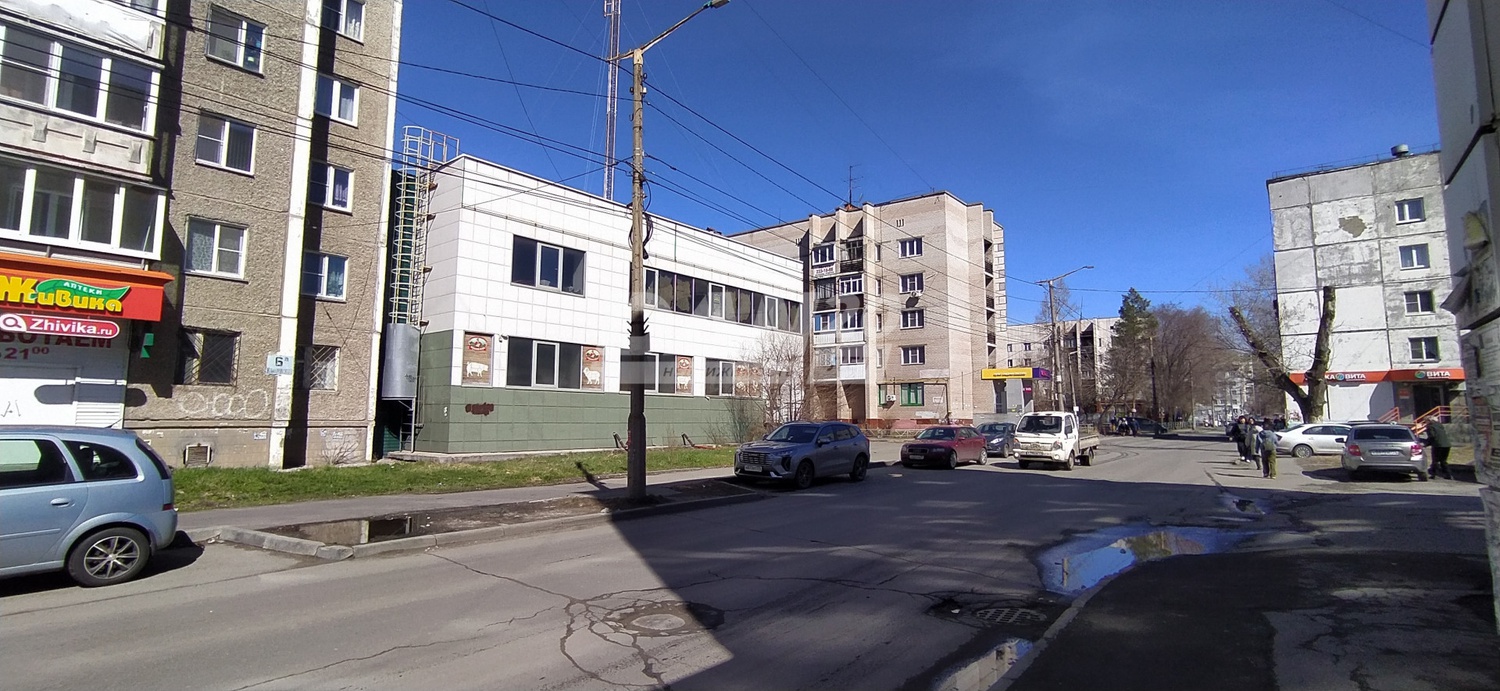 Торговое помещение 215,2 м²