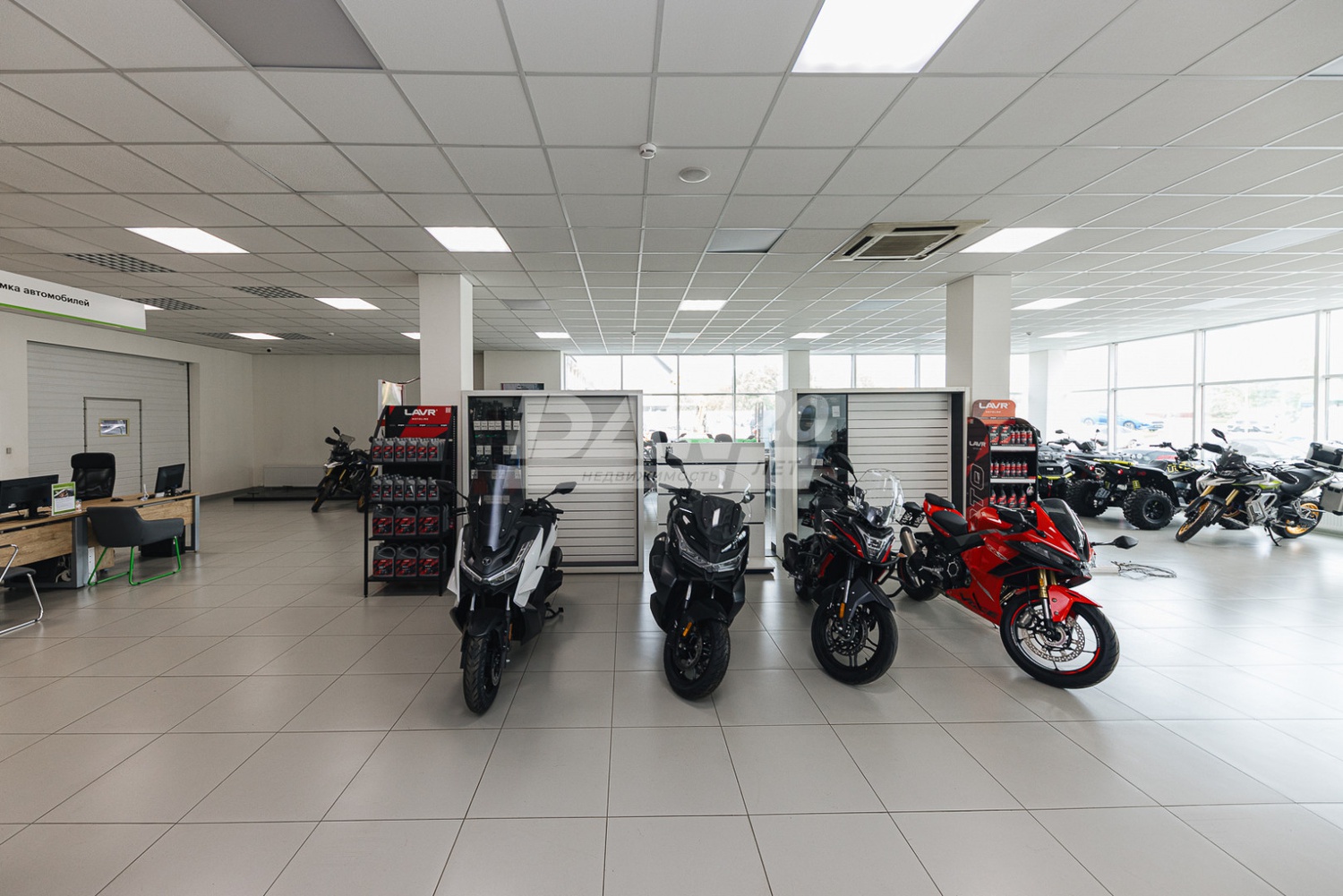 Торговое помещение 450 м²