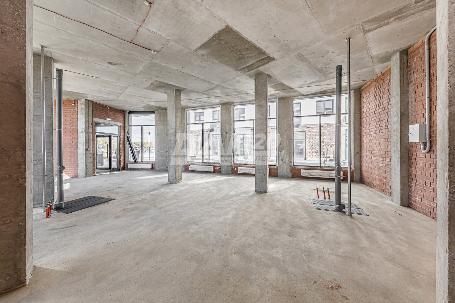 Торговая площадь 599,7 м²