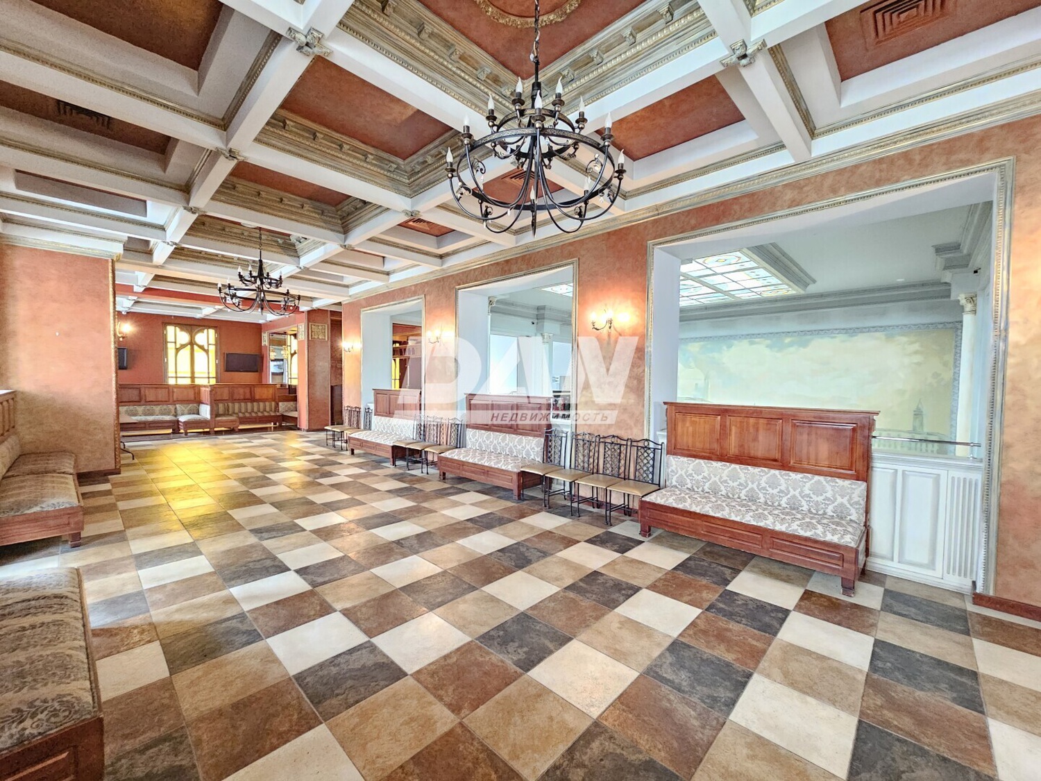Торговое помещение 1439,5 м²