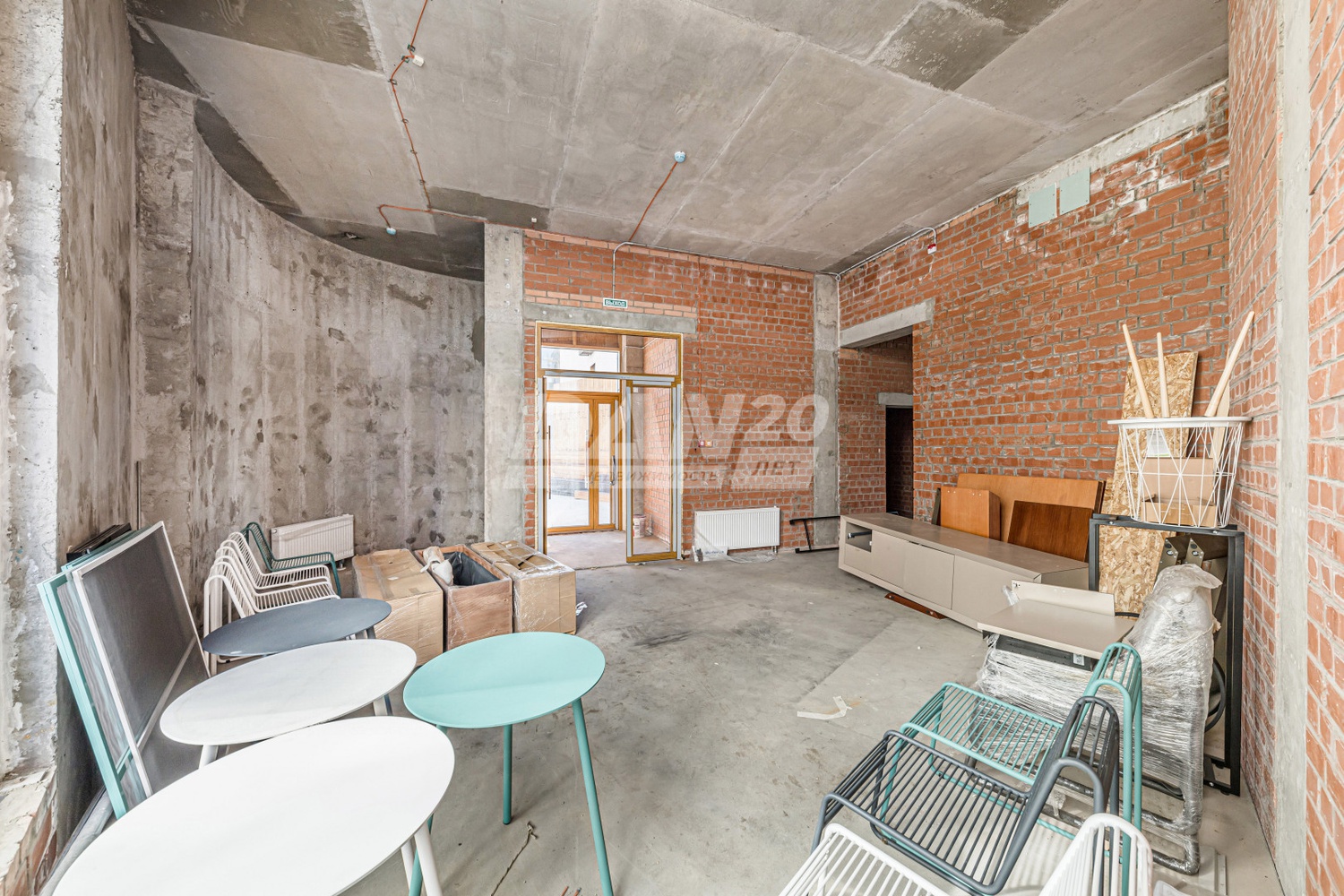Торговая площадь 599,7 м²