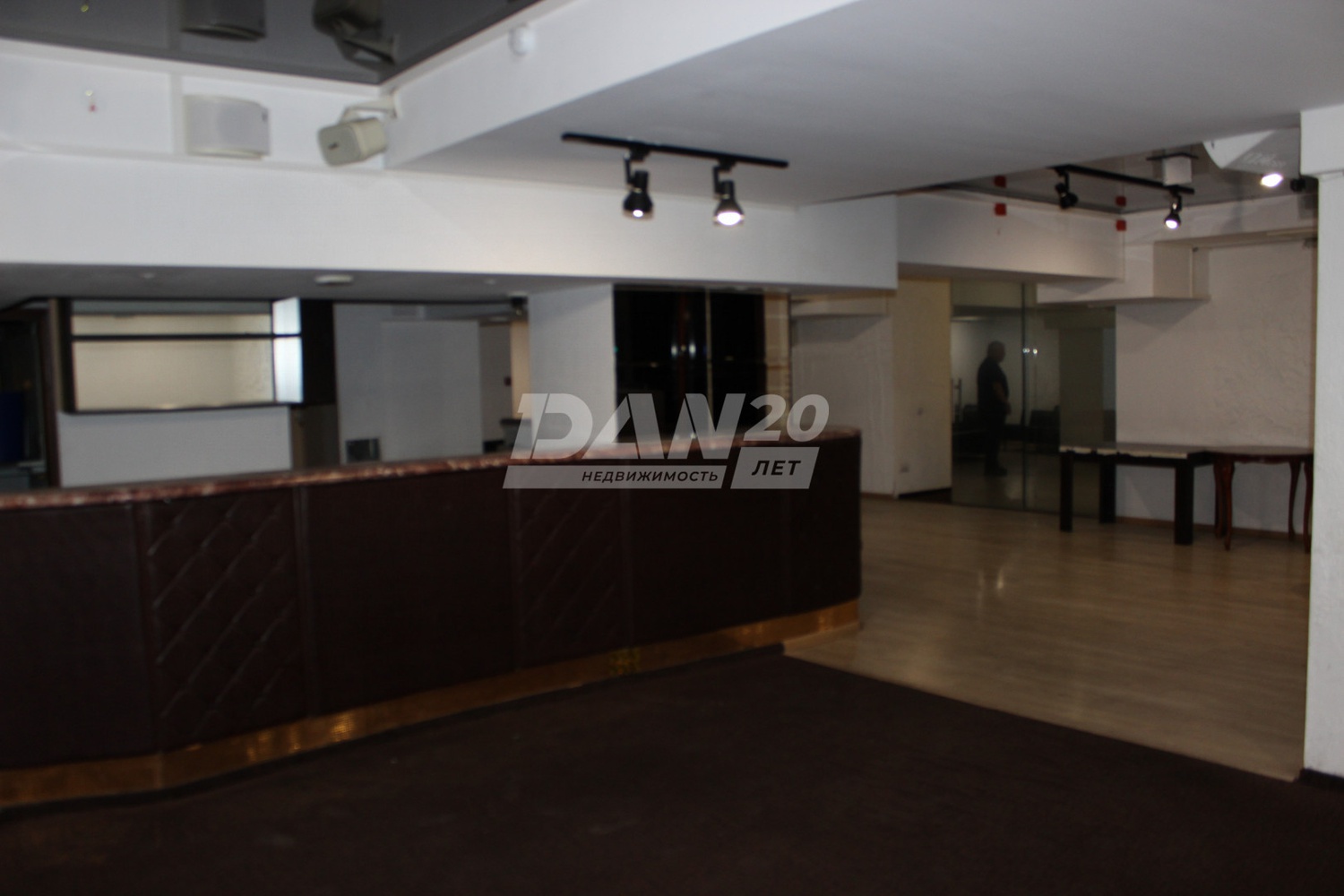 Помещение свободного назначения 897,7 м²