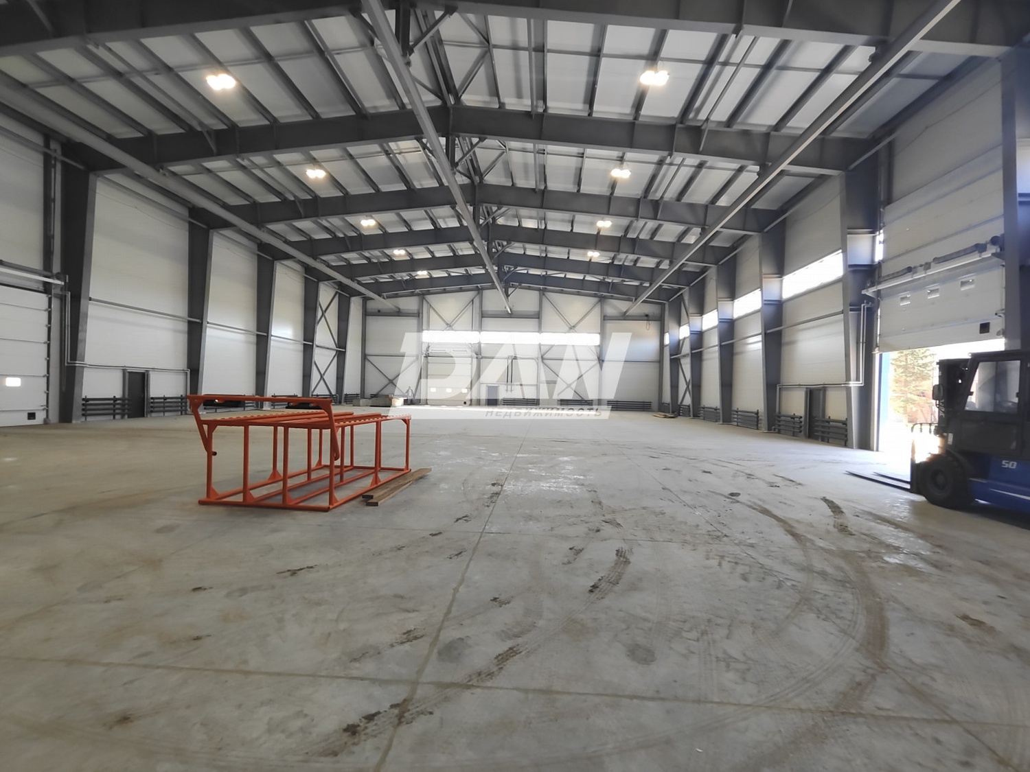 Склад 1400 м²