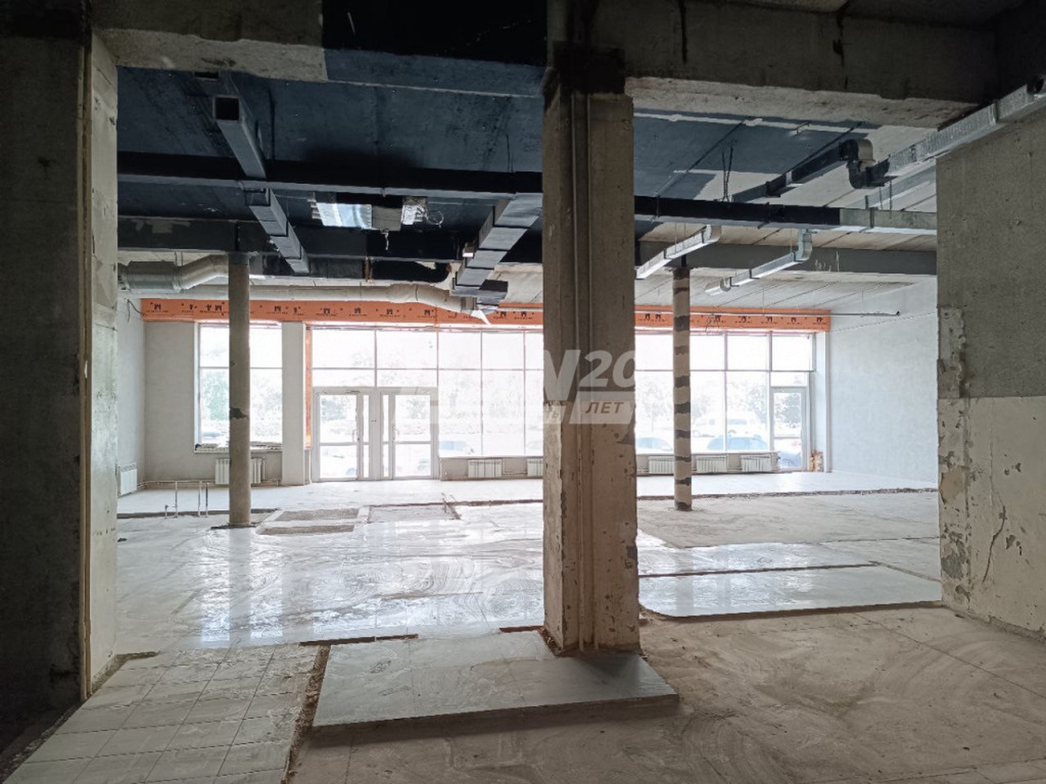 Торговое помещение 296 м²