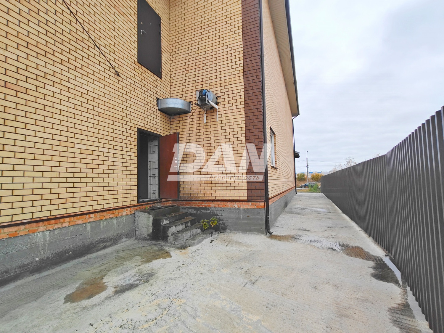 Помещение свободного назначения 694,2 м²