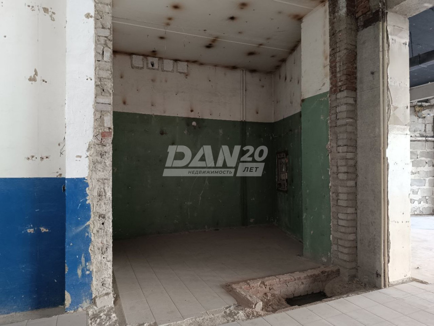 Торговое помещение 296 м²