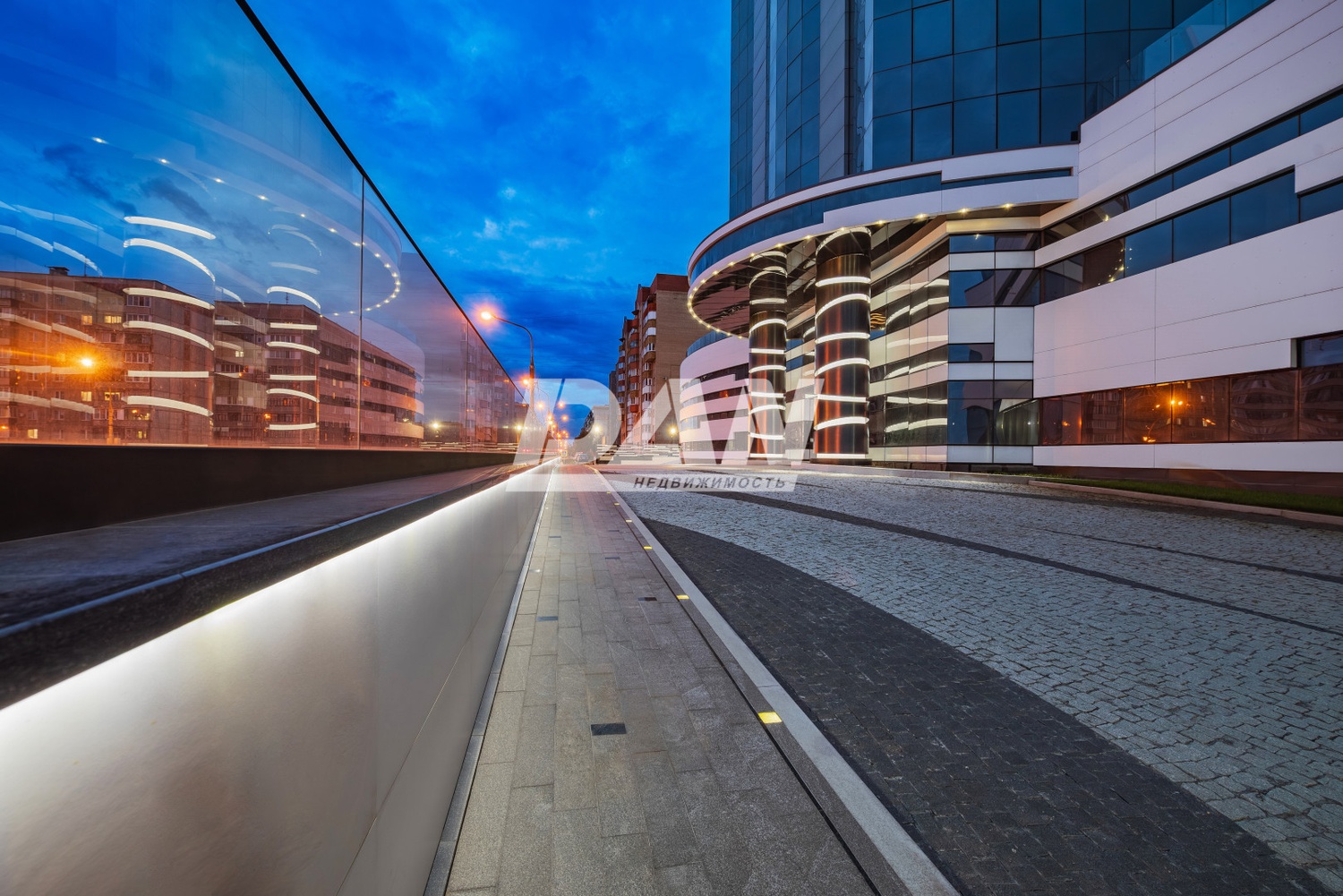 Торговая площадь 13515 м²