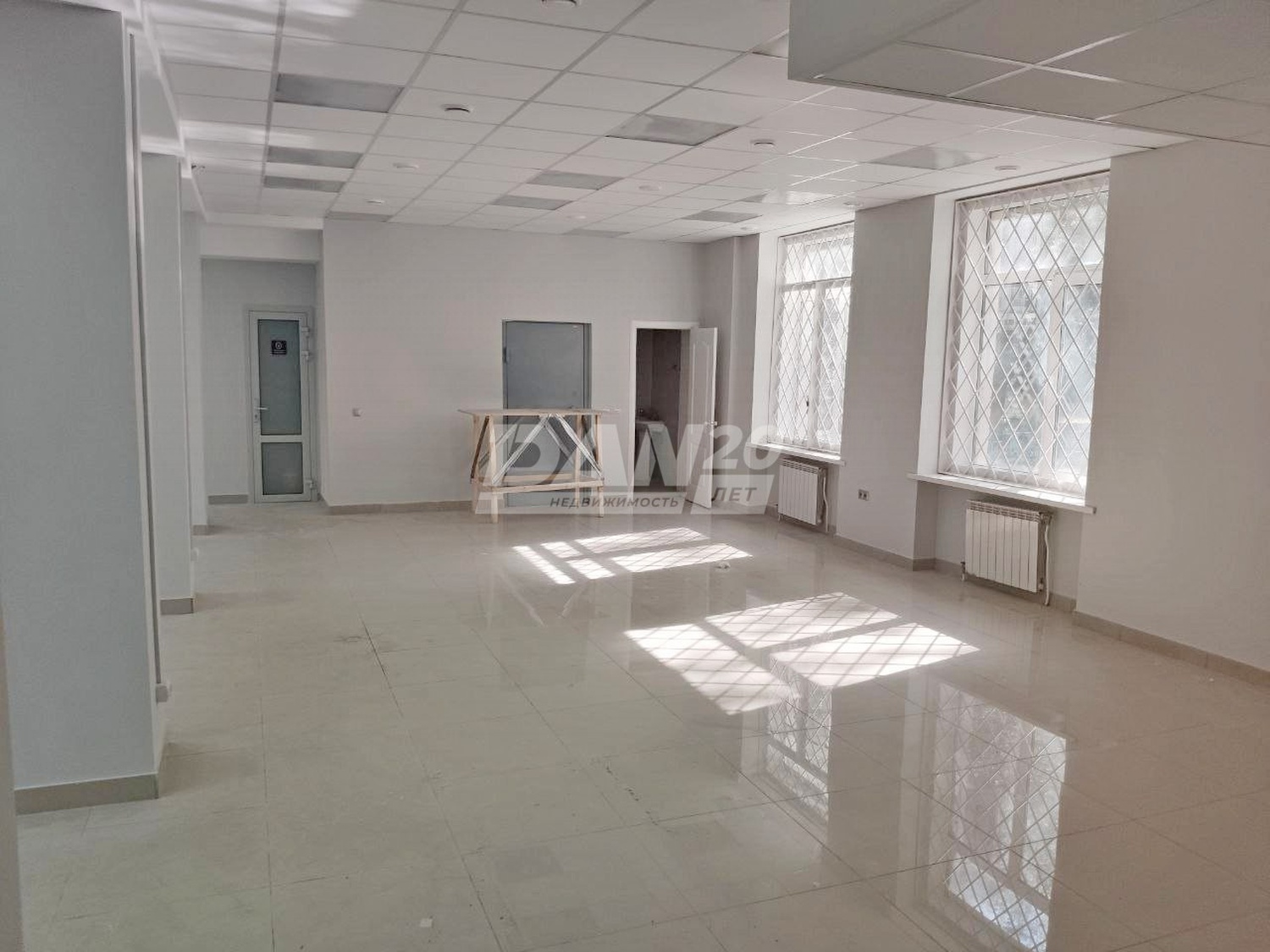 Торговое помещение 241 м²