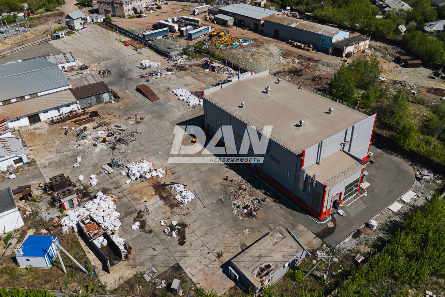 Производственное помещение 990 м²