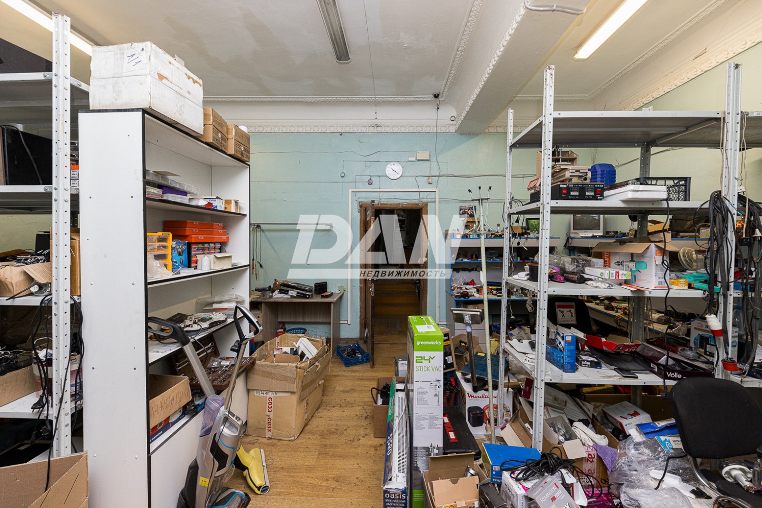 Помещение свободного назначения 353 м²