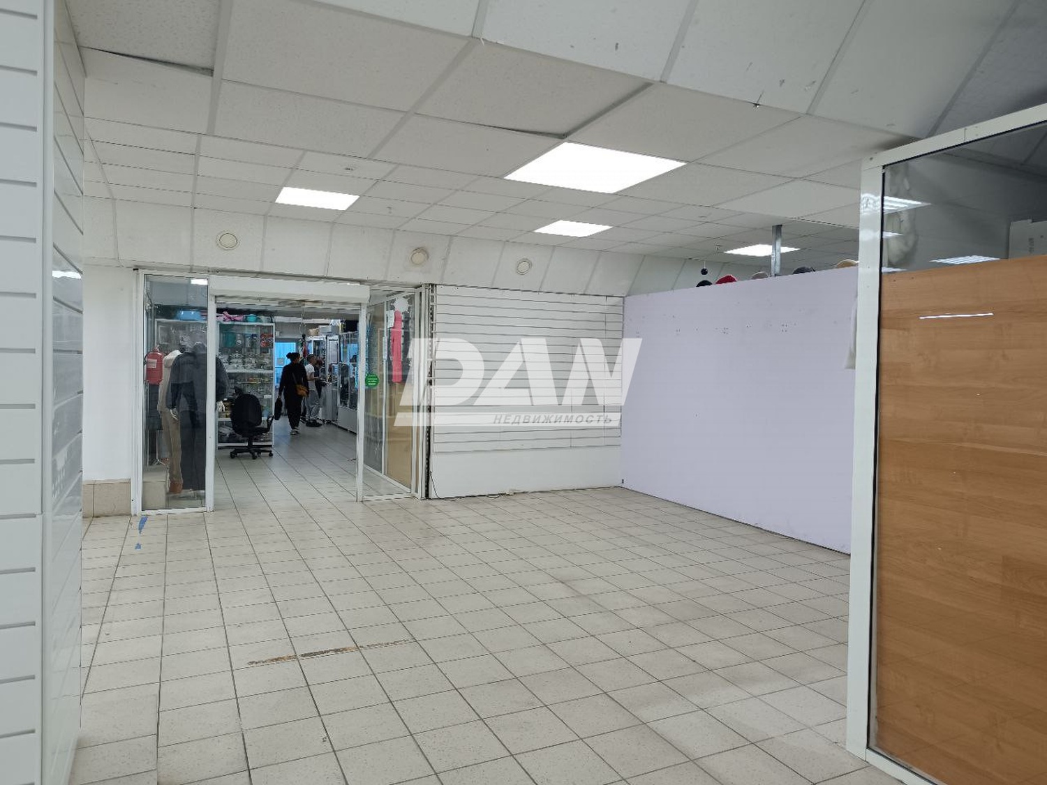 Торговое помещение 97 м²
