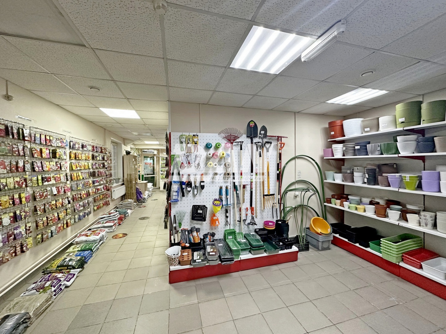 Торговое помещение 85 м²