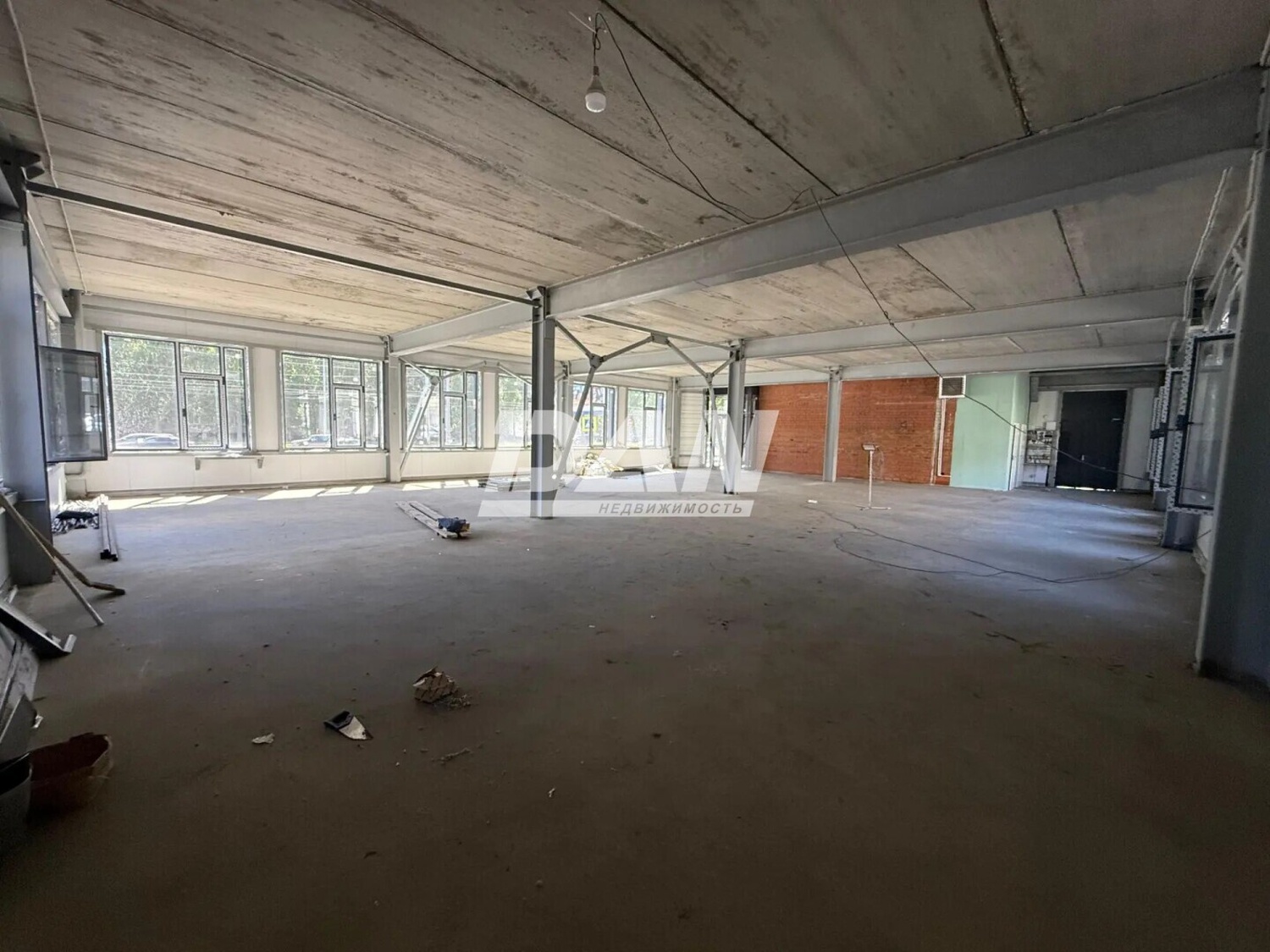 Помещение свободного назначения 700 м²