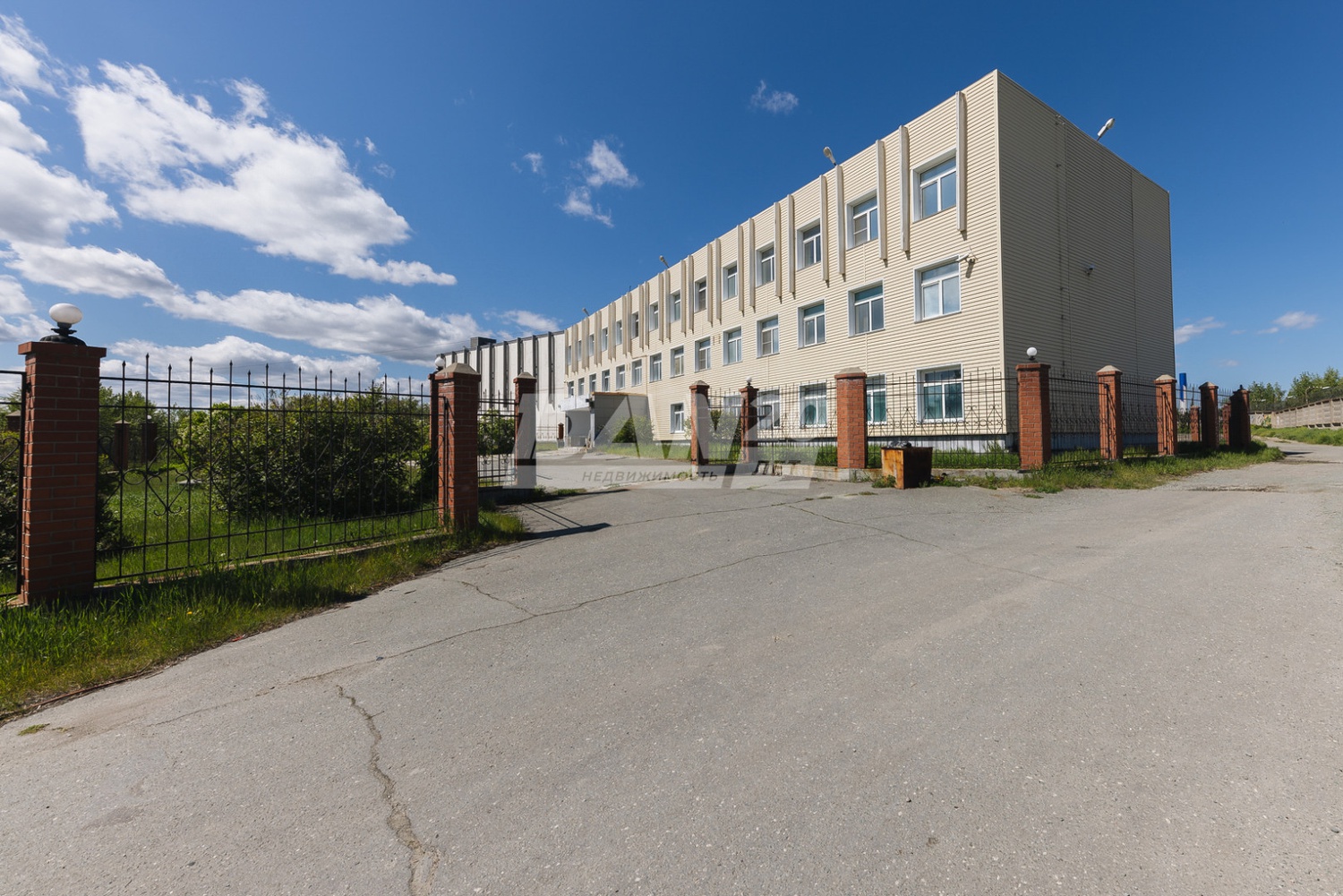 Помещение свободного назначения 1380 м²