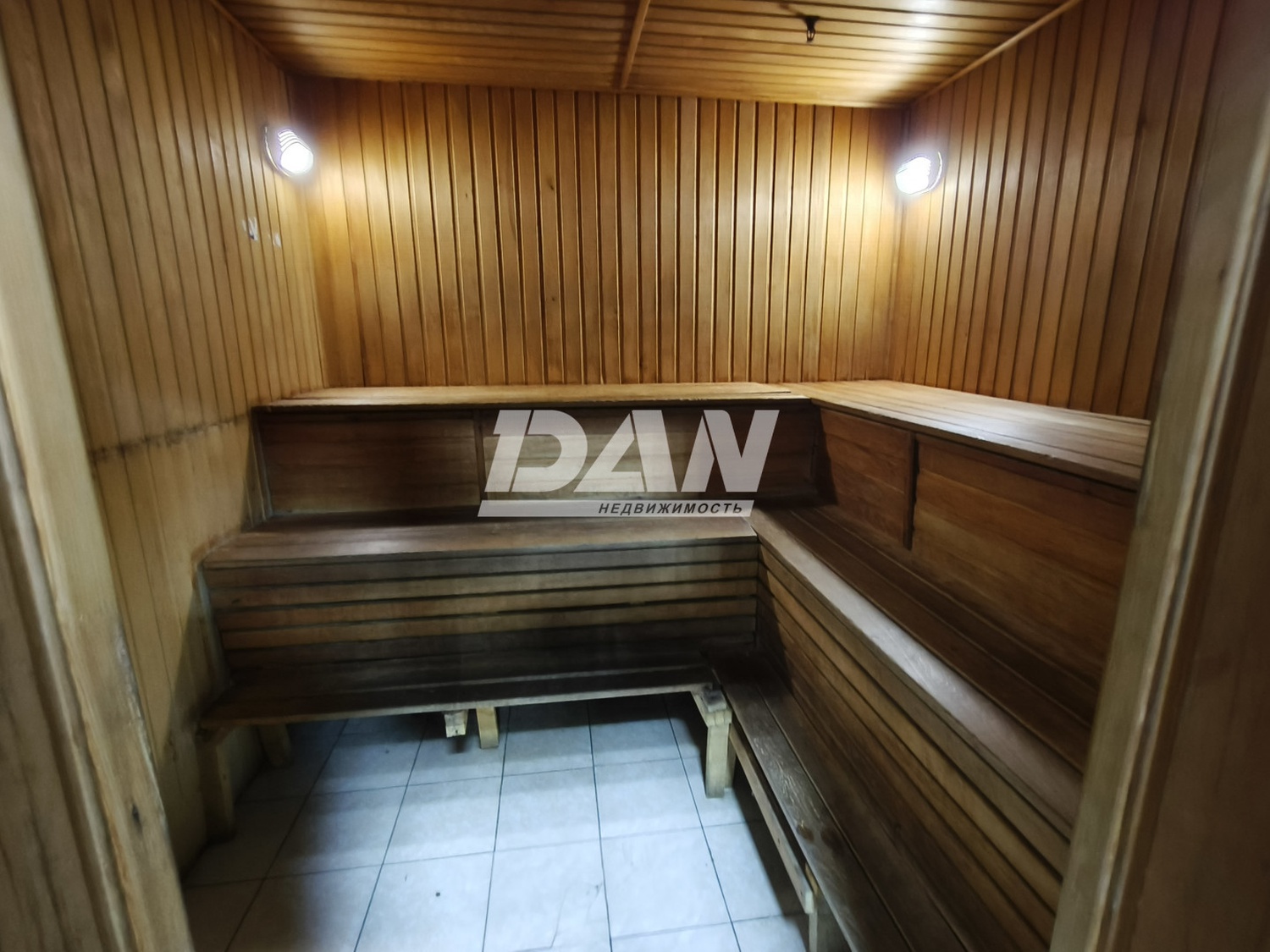 Торговая площадь 283 м²