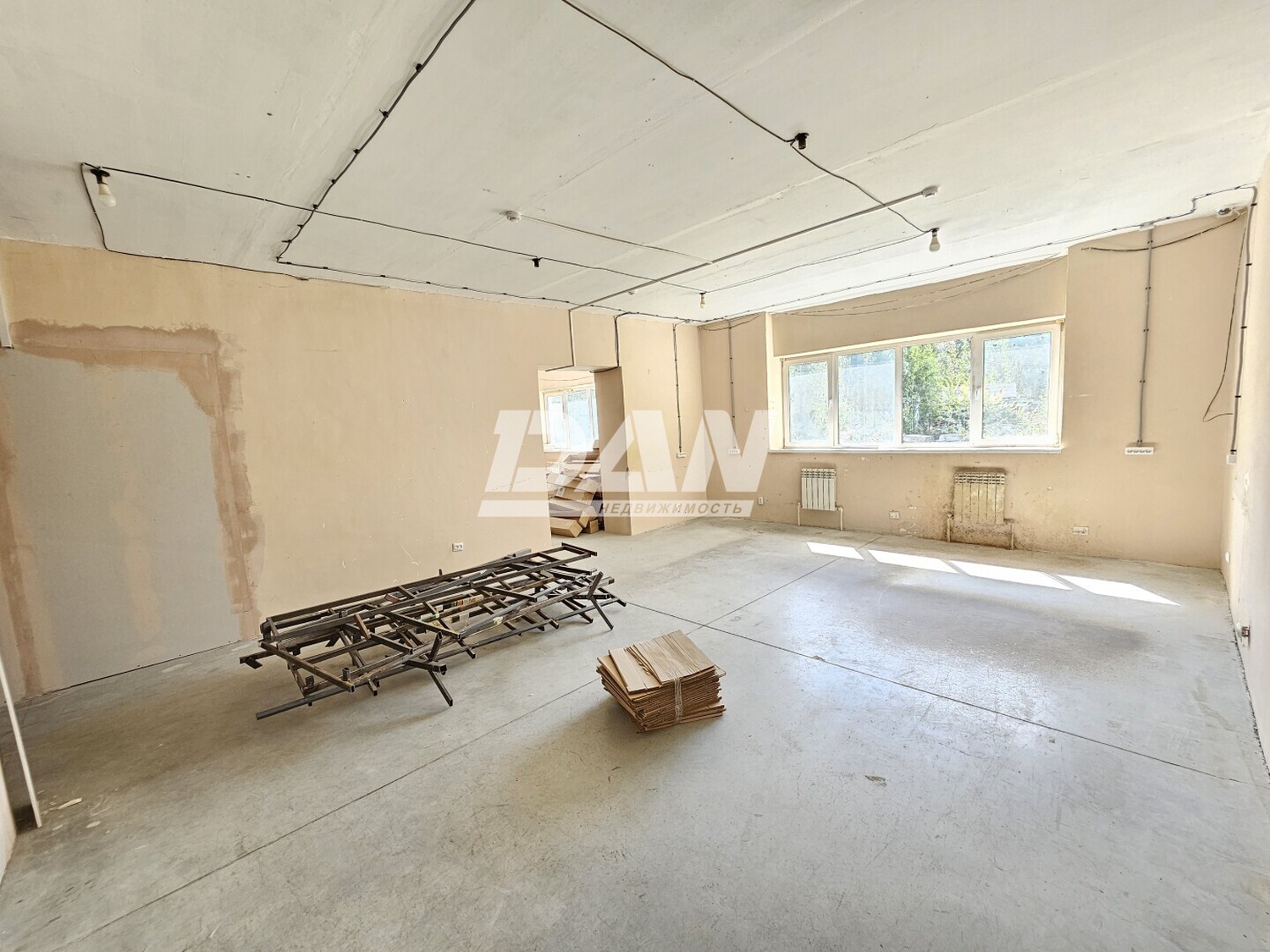 Помещение свободного назначения 330 м²