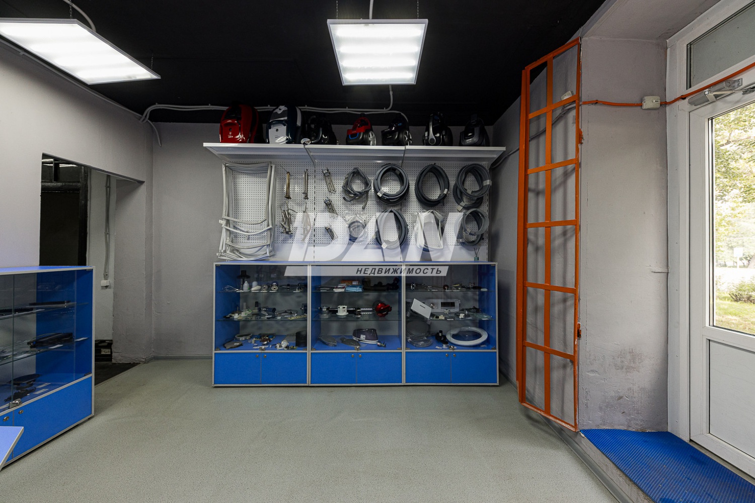 Помещение свободного назначения 353 м²