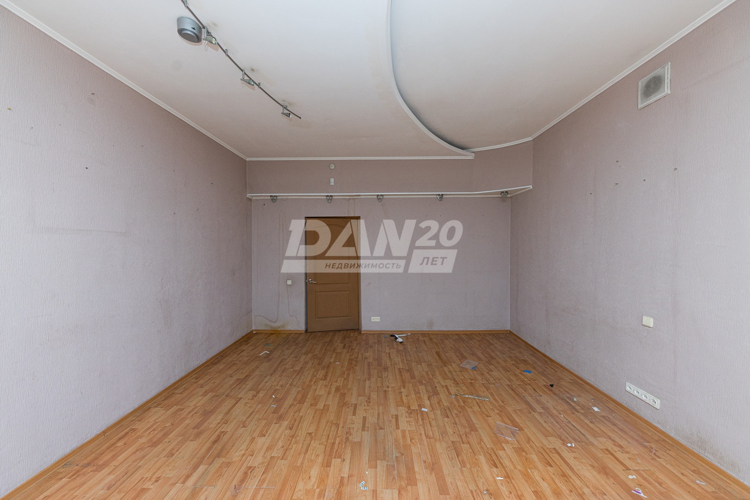 Торговое помещение 300 м²