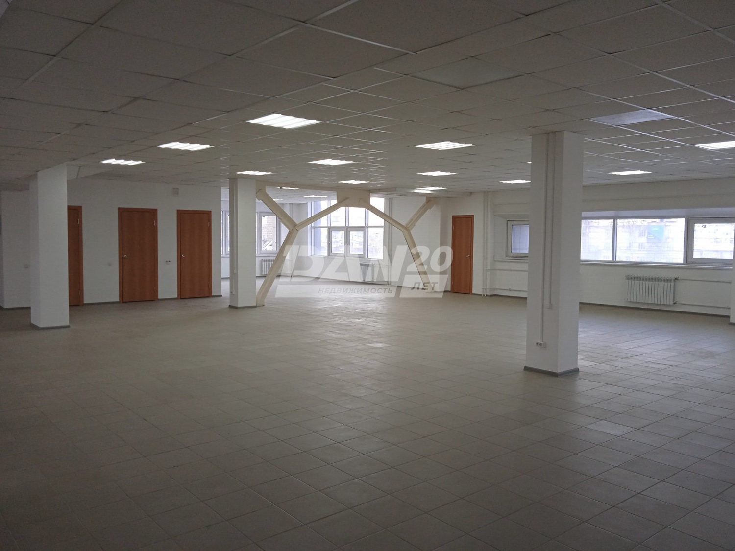 Помещение свободного назначения 600 м²