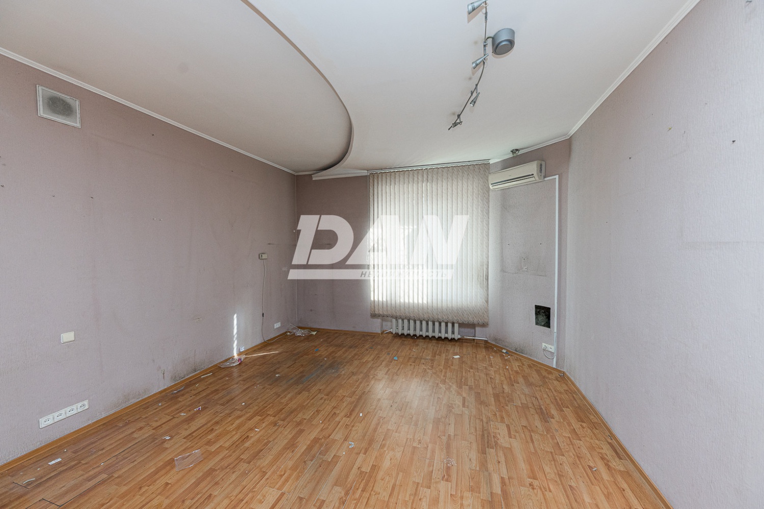 Торговое помещение 300 м²