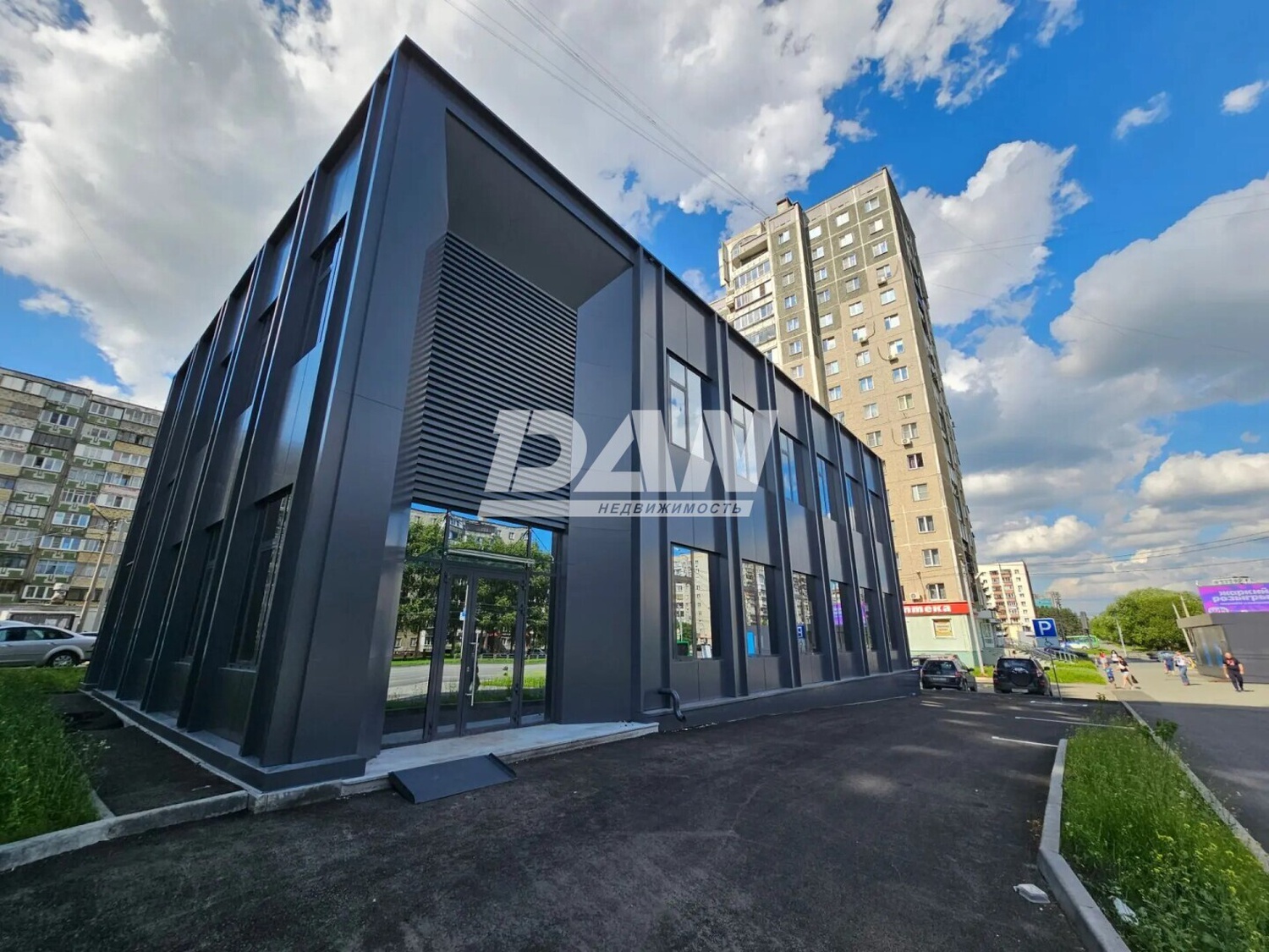 Помещение свободного назначения 700 м²