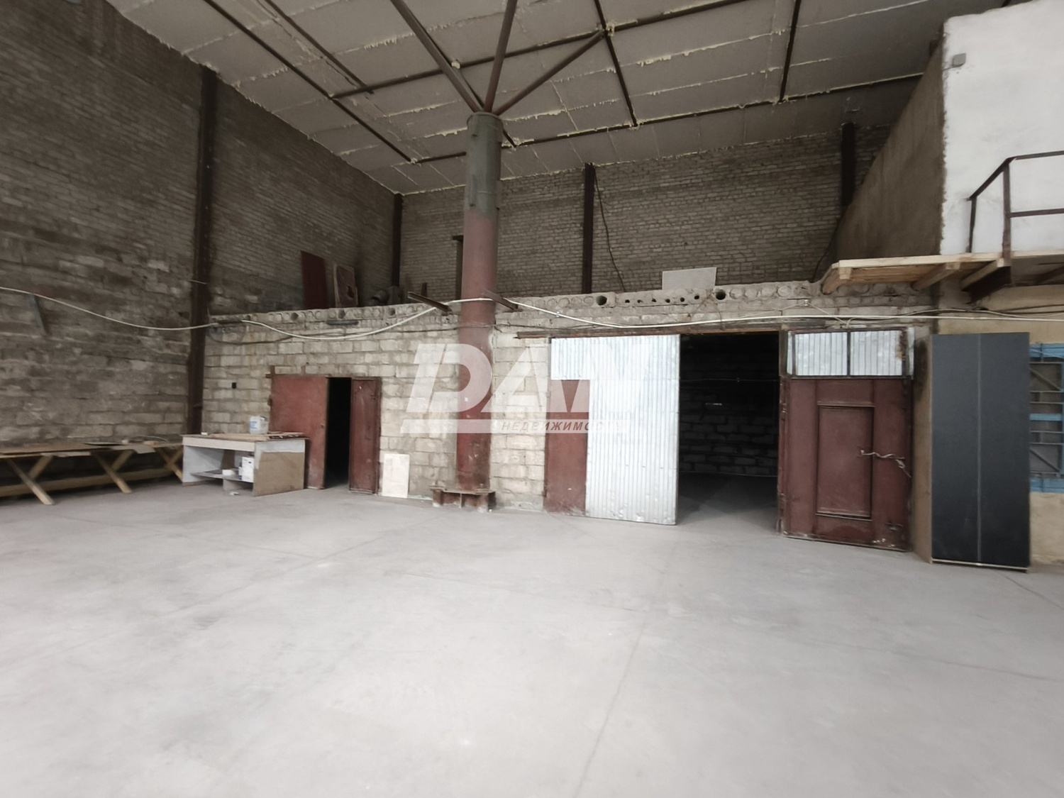 Склад 983 м²
