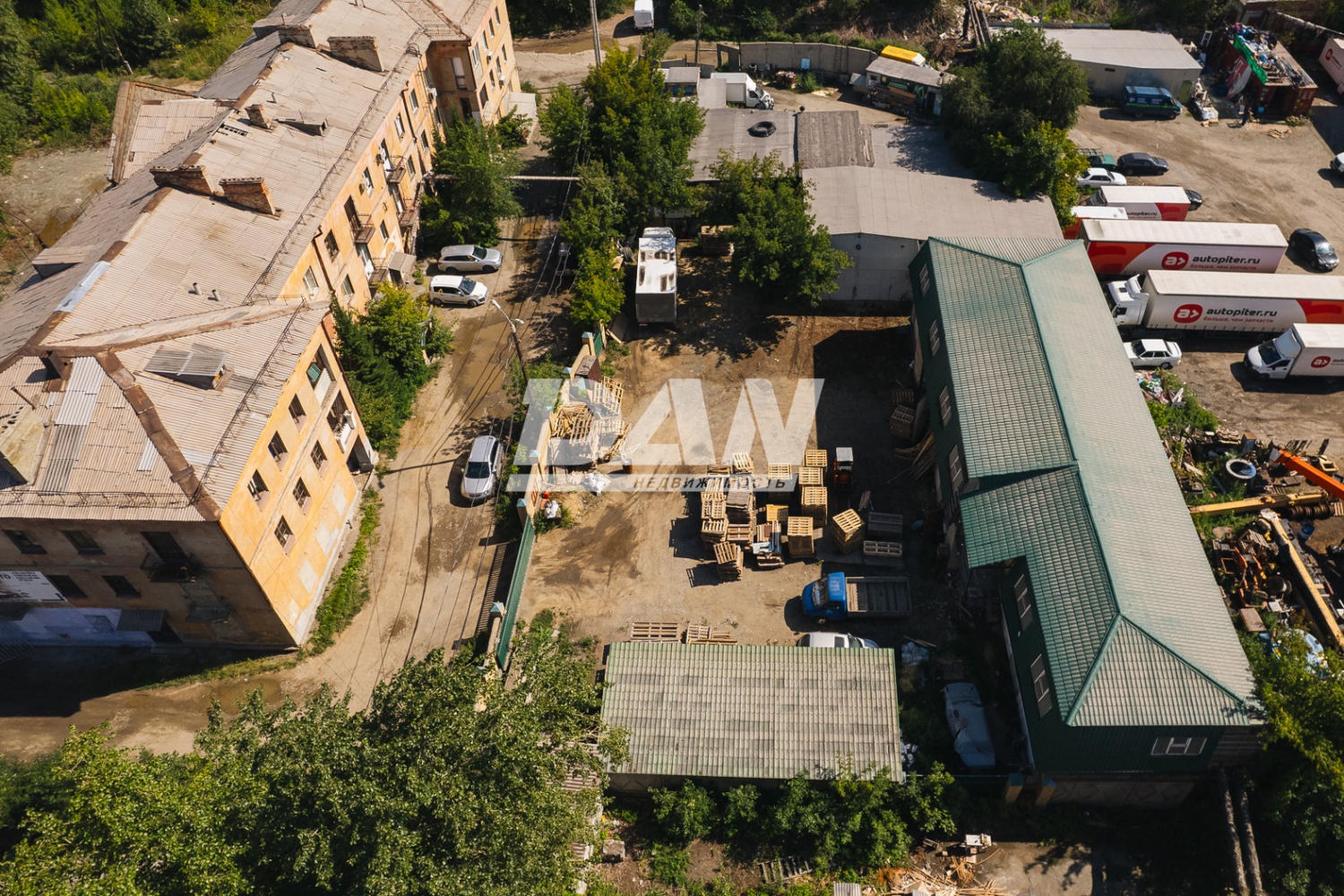 Земельный участок 1500 м²