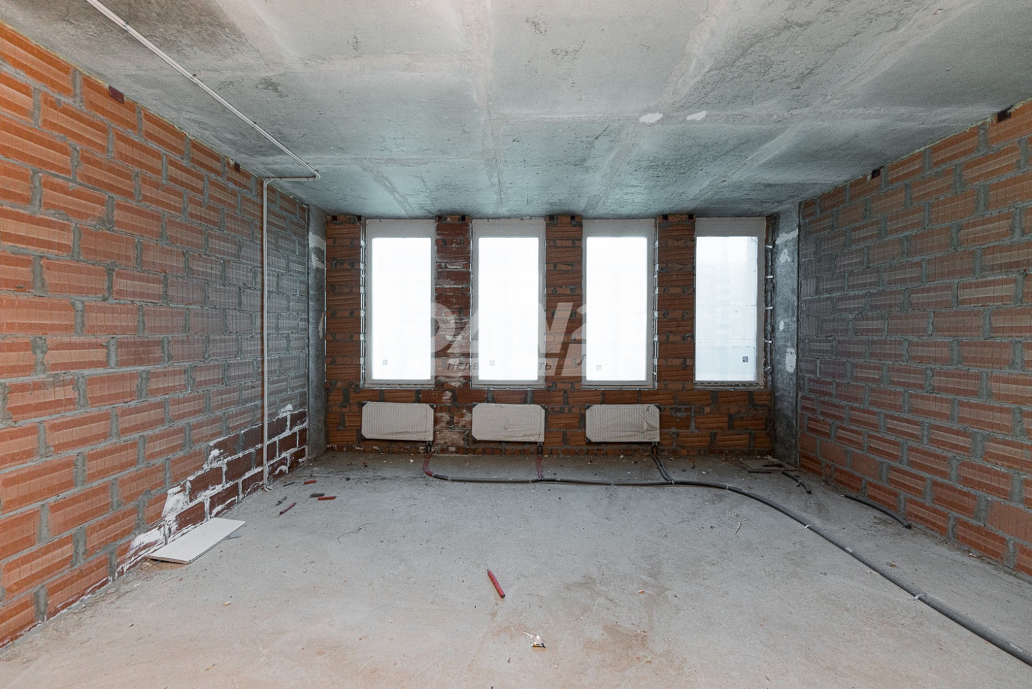 Торговая площадь 323,8 м²