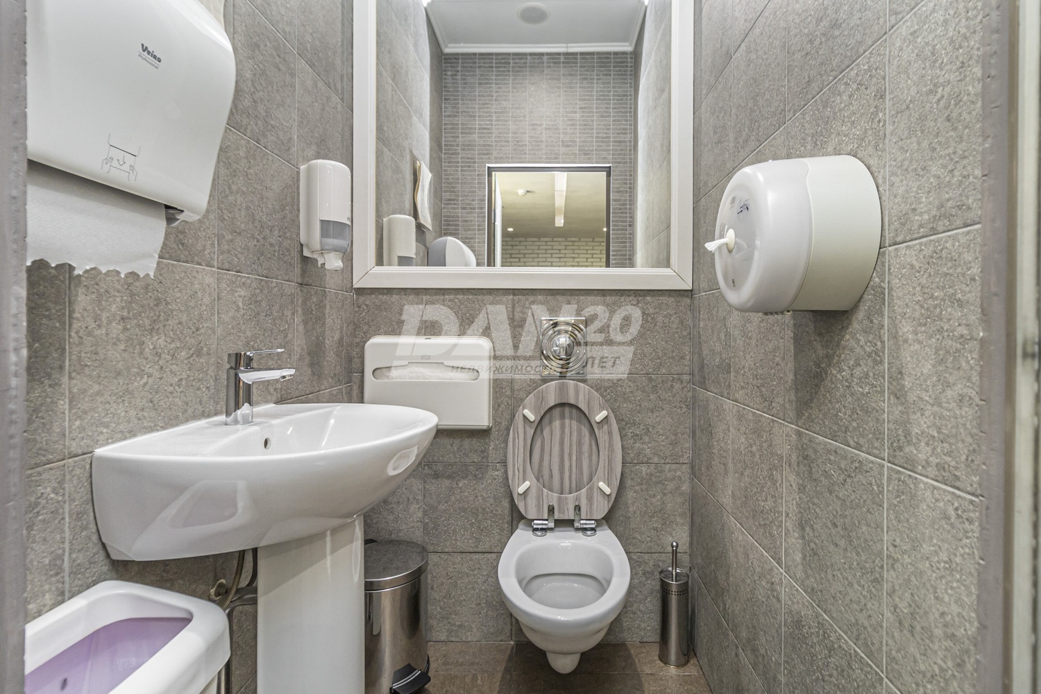 Помещение свободного назначения 1212,8 м²