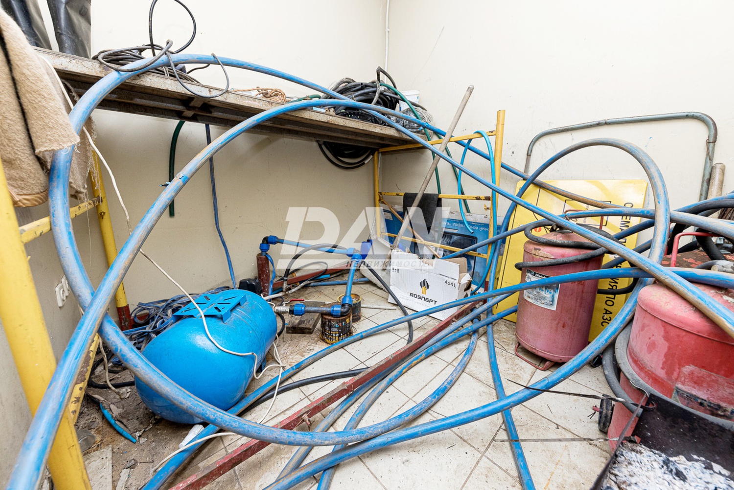 Помещение свободного назначения 414 м²