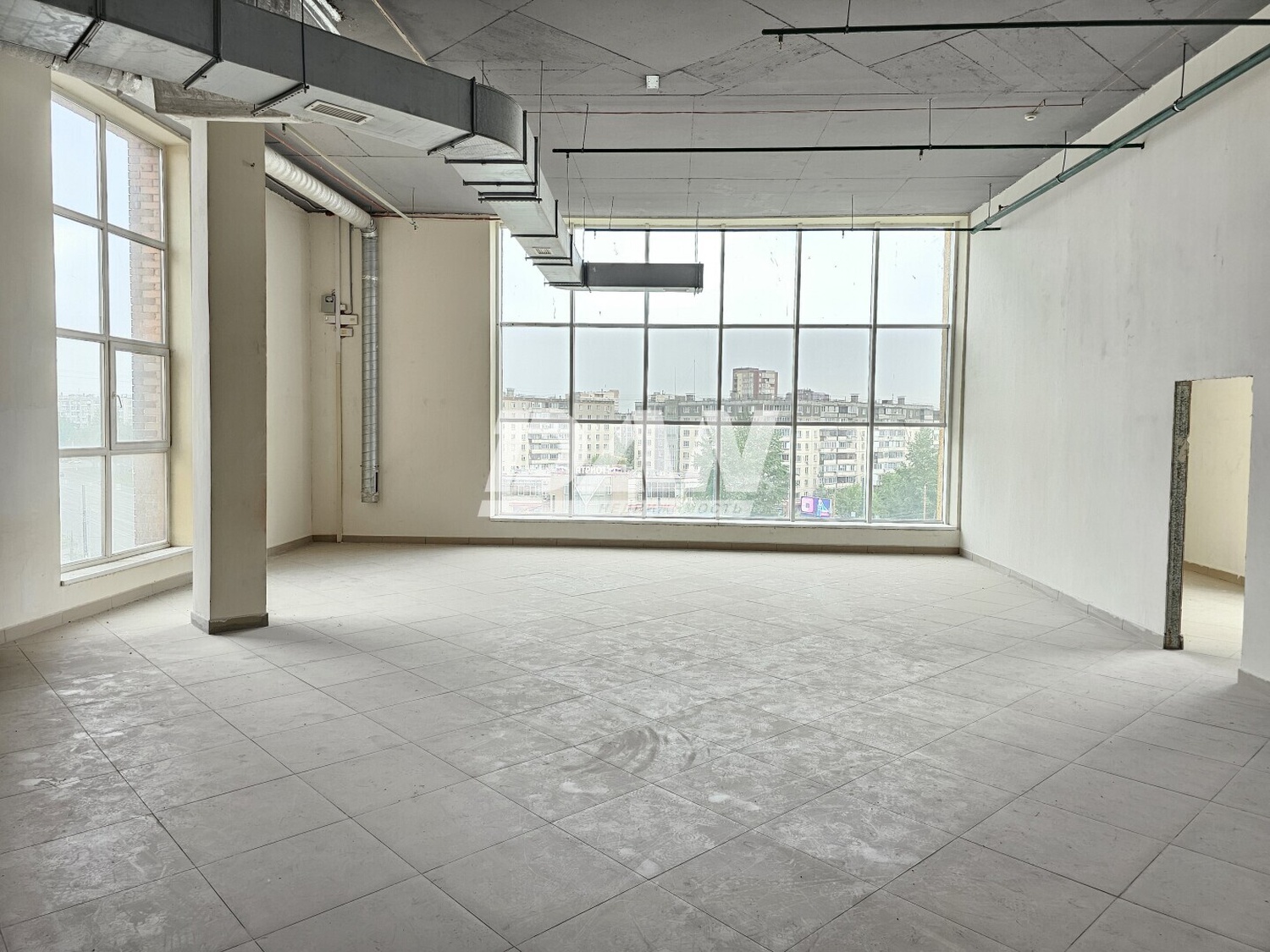 Помещение свободного назначения 356 м²