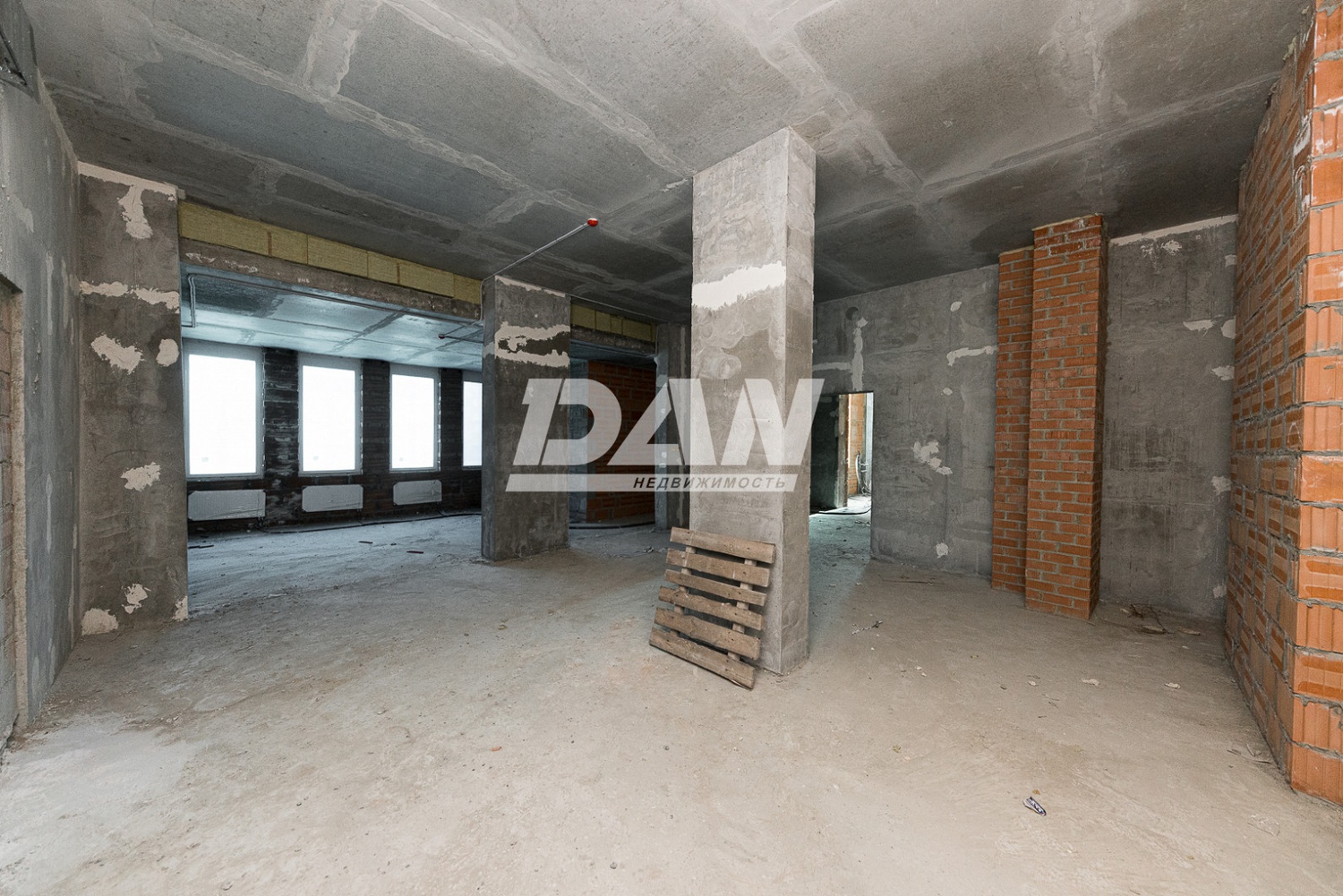 Помещение свободного назначения 327,8 м²