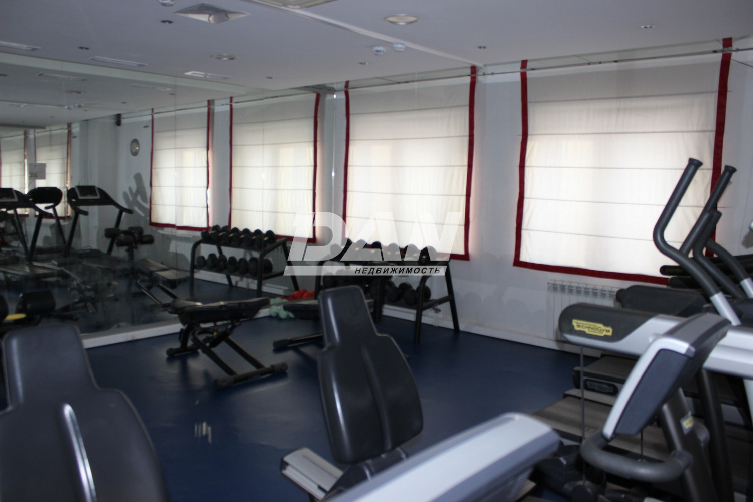 Помещение свободного назначения 897,7 м²