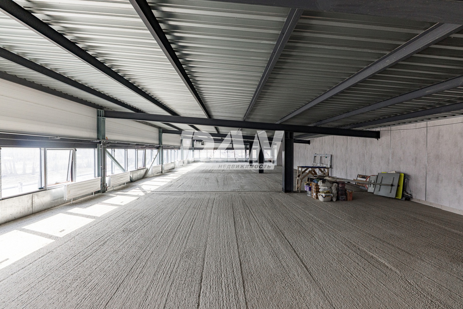 Торговое помещение 378,3 м²