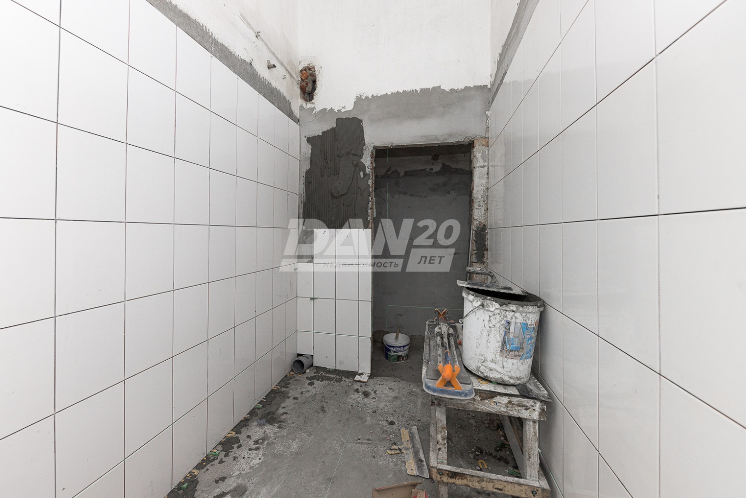 Склад 301 м²